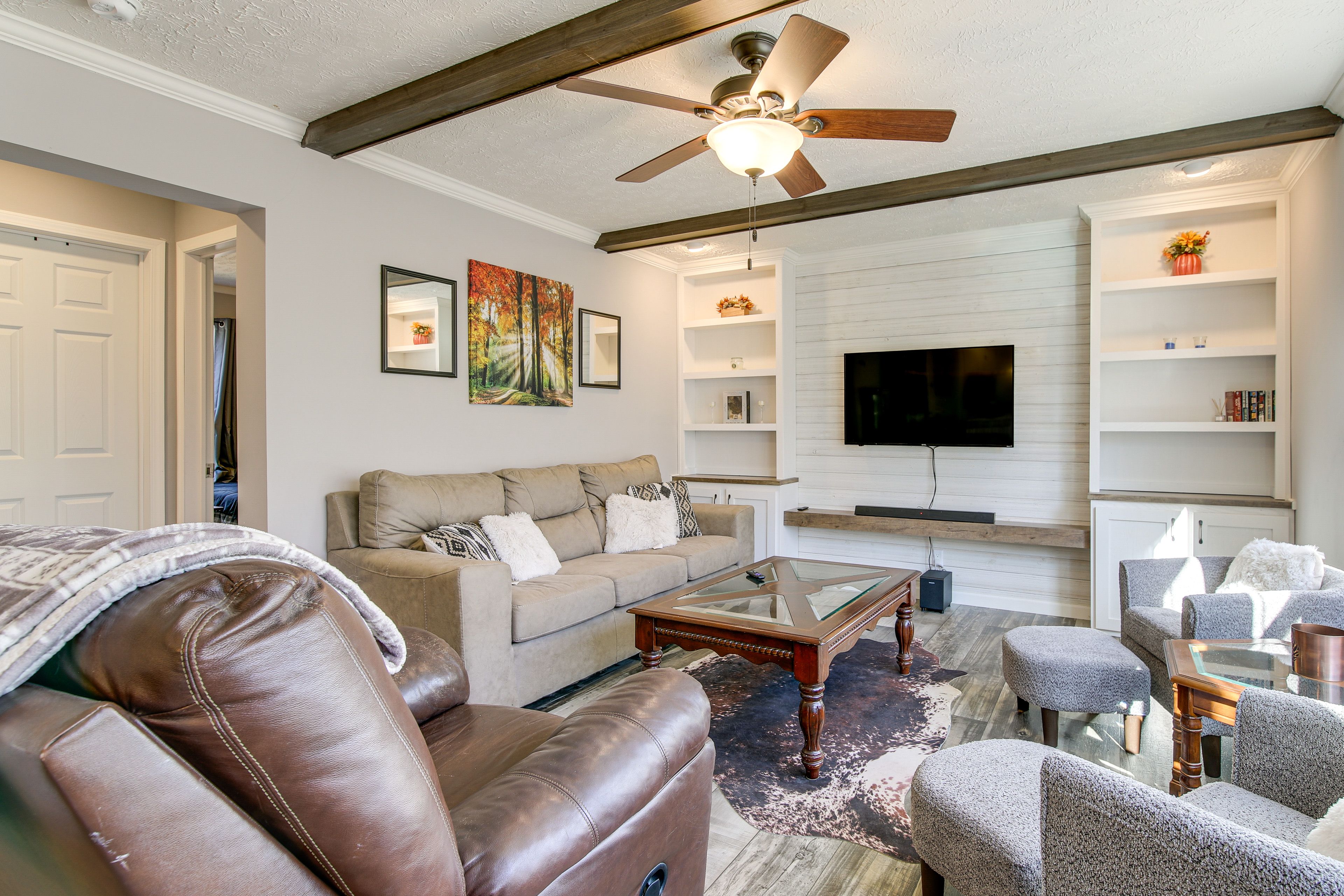 Living Area | TV | Books | Board Games