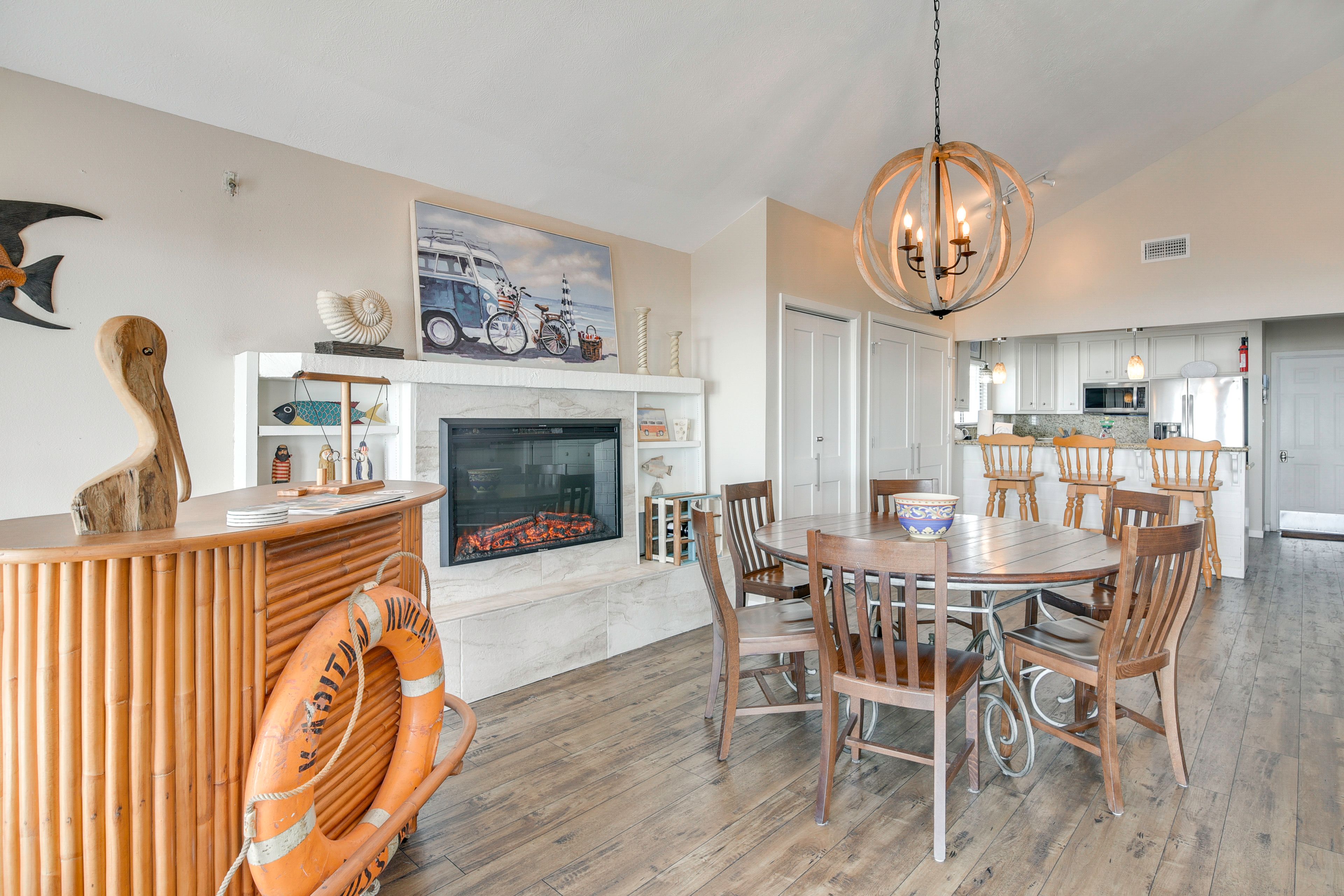 Dining Area | Dishware & Flatware