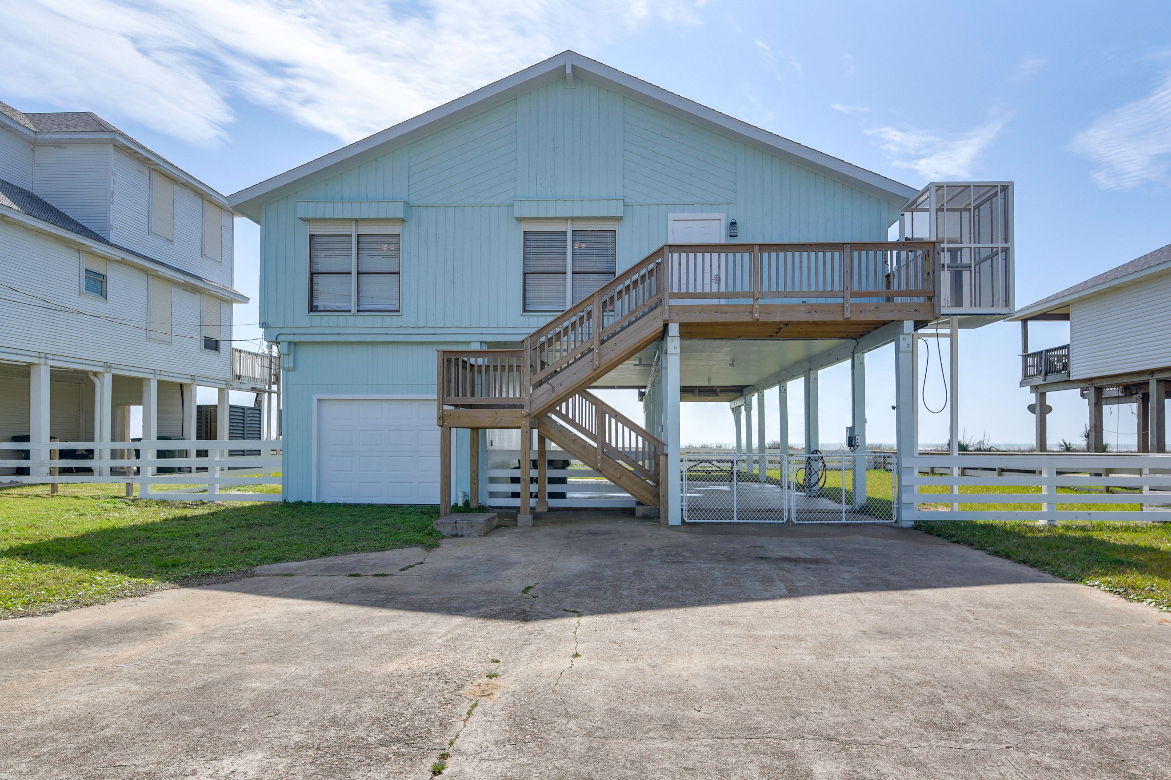 Driveway Parking | 2 Vehicles