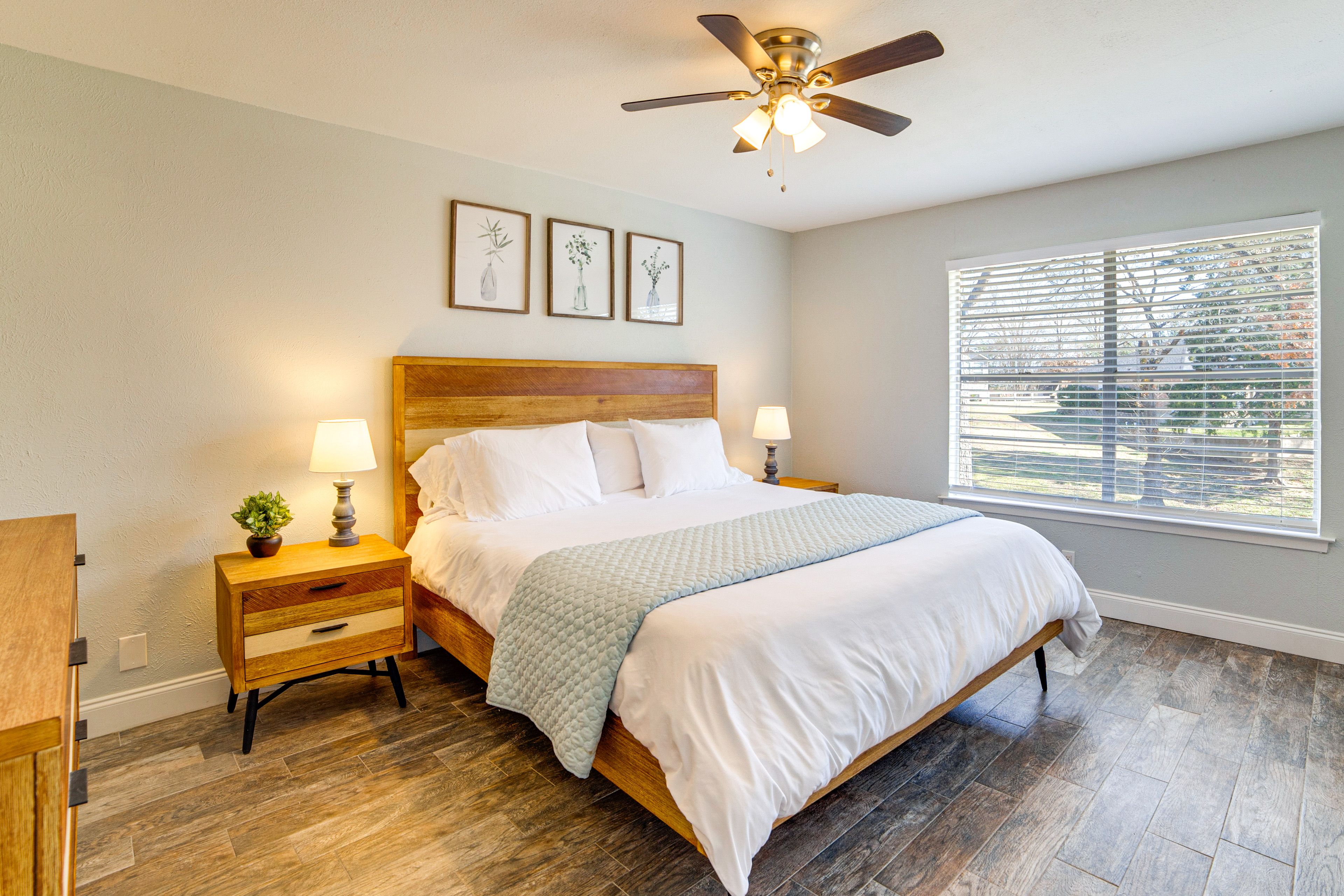 Bedroom 1 | King Bed | Upper Level