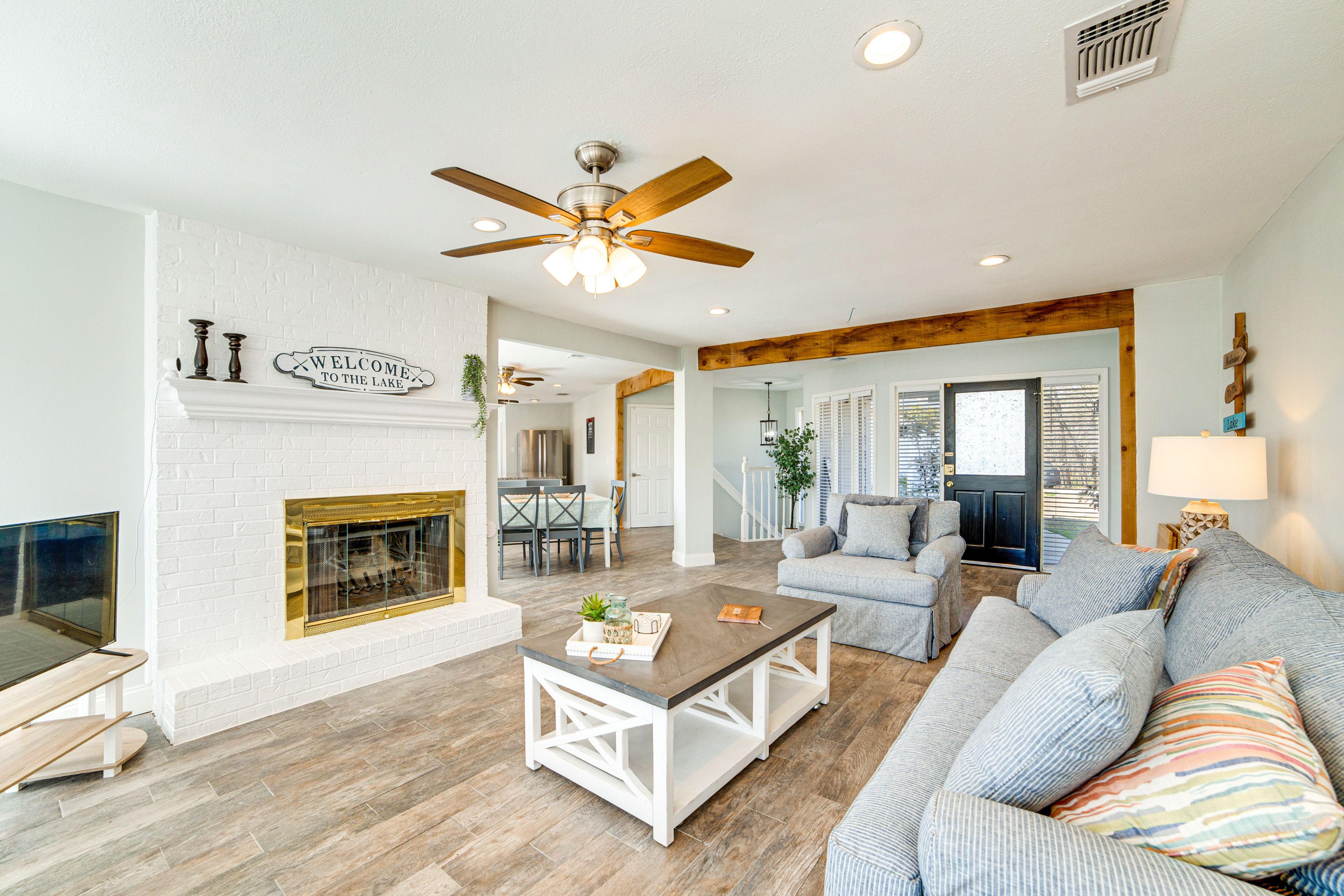 Living Room | Smart TV | Queen Sleeper Sofa | Upper Level