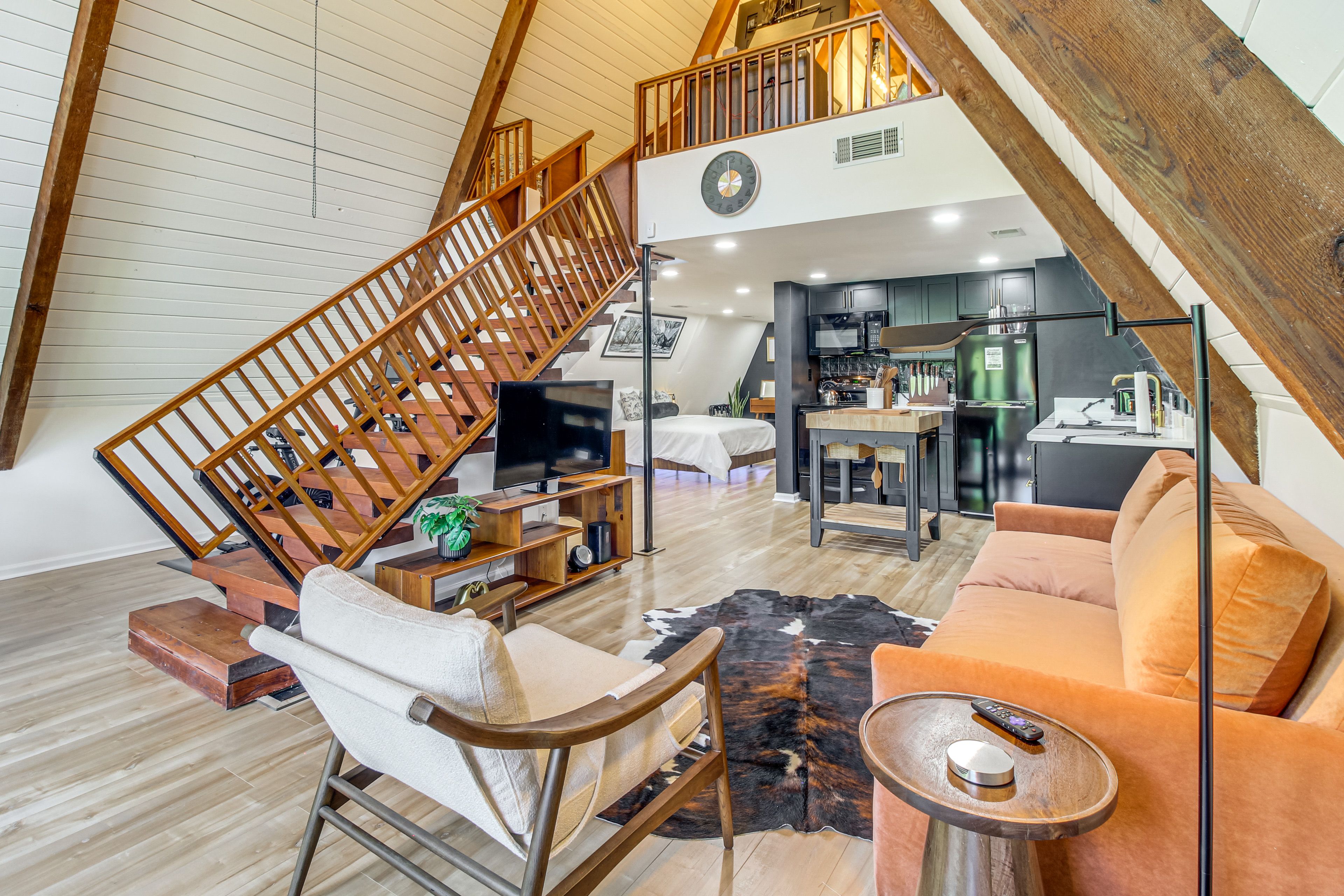 Interior | Open Floor Plan | Free WiFi