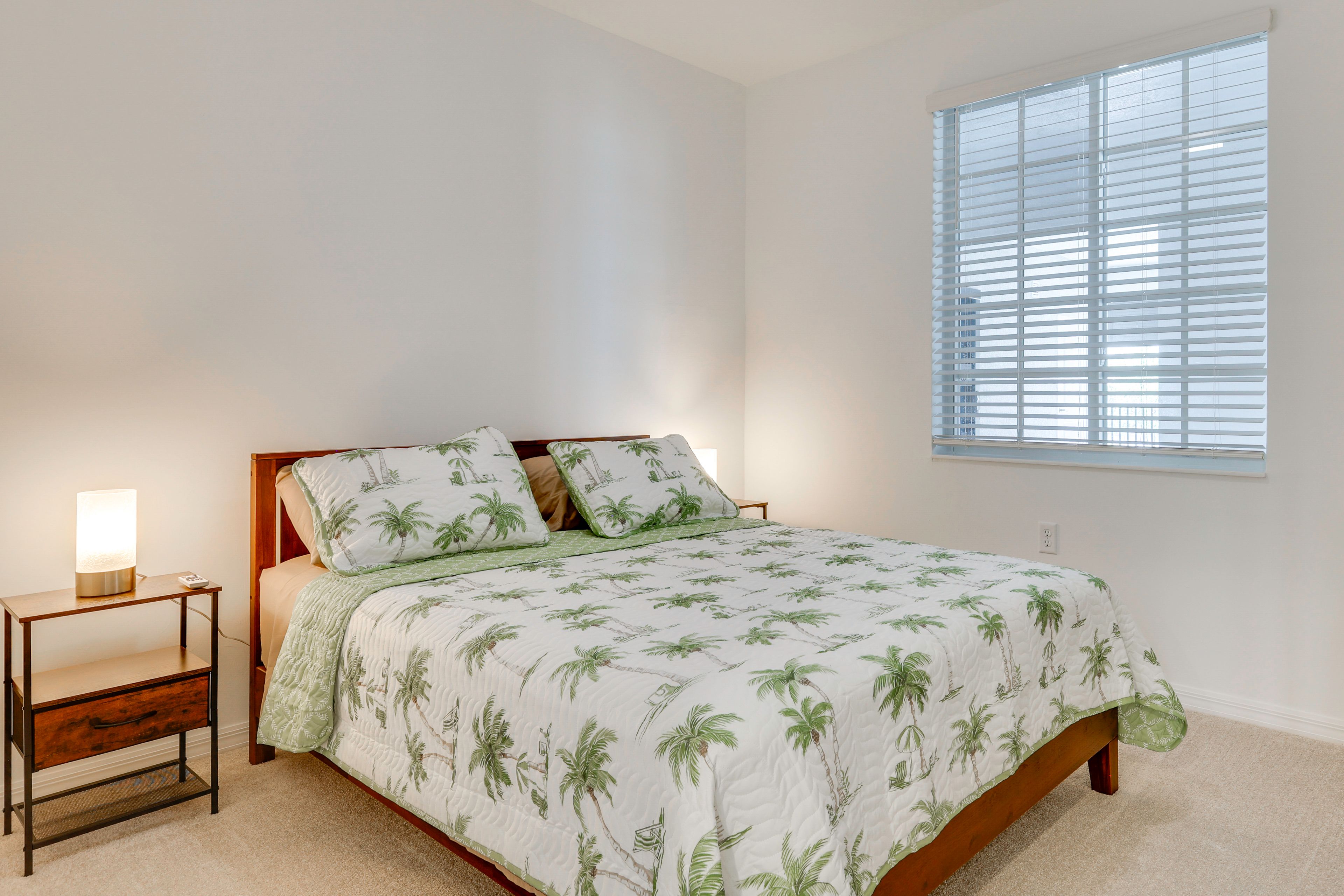 Bedroom 1 | King Bed