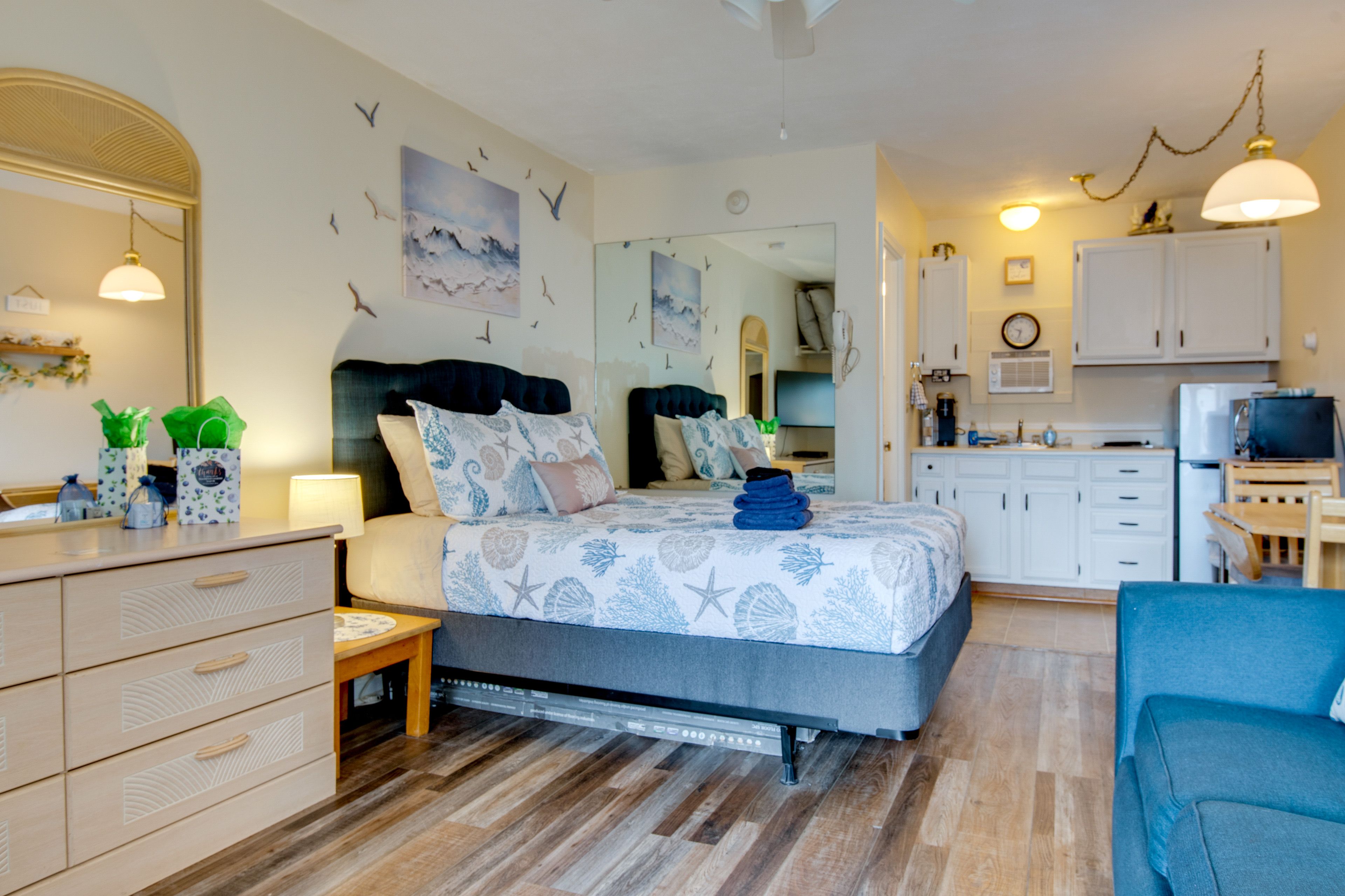 Studio | Queen Bed | Full Sleeper Sofa