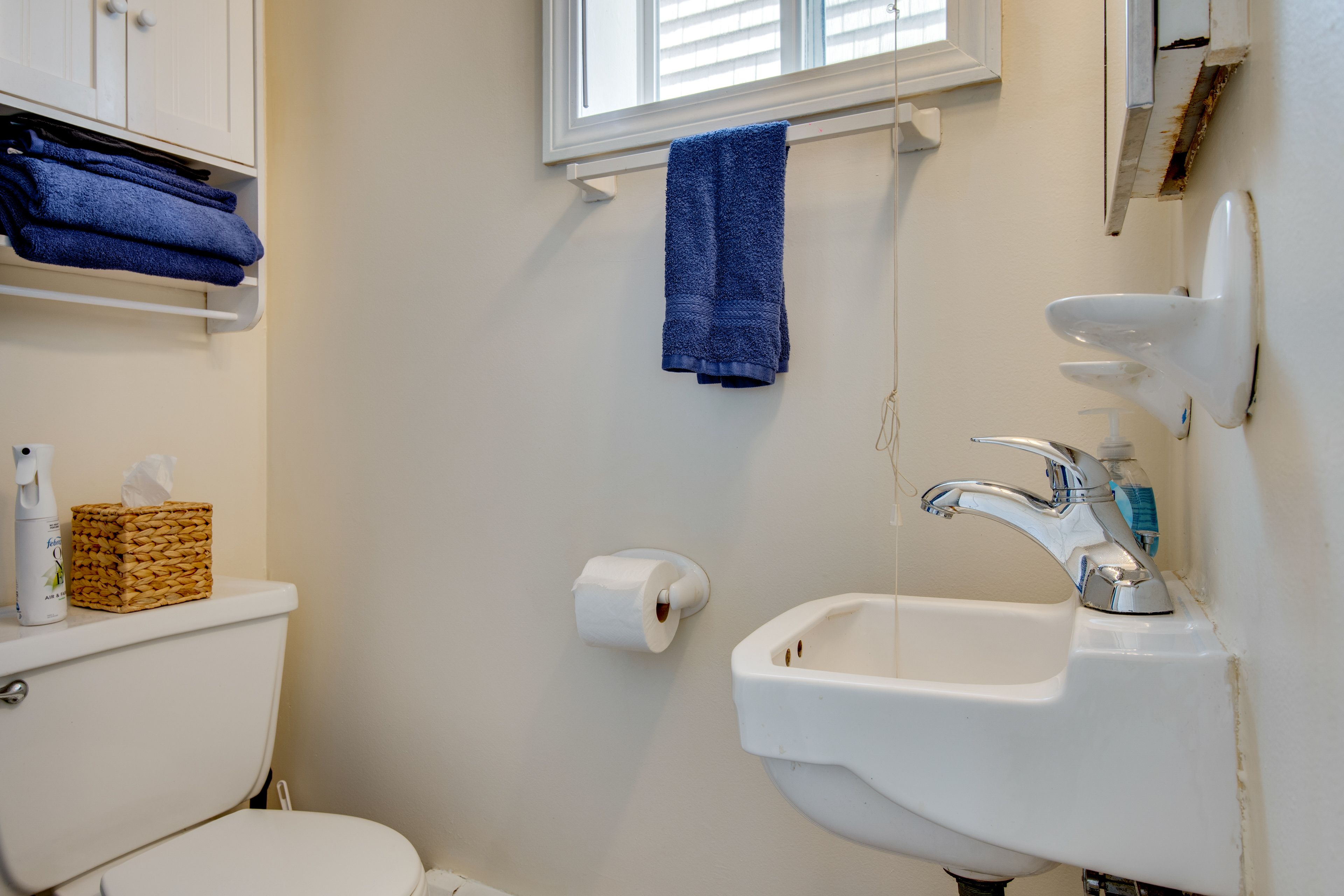 Full Bathroom