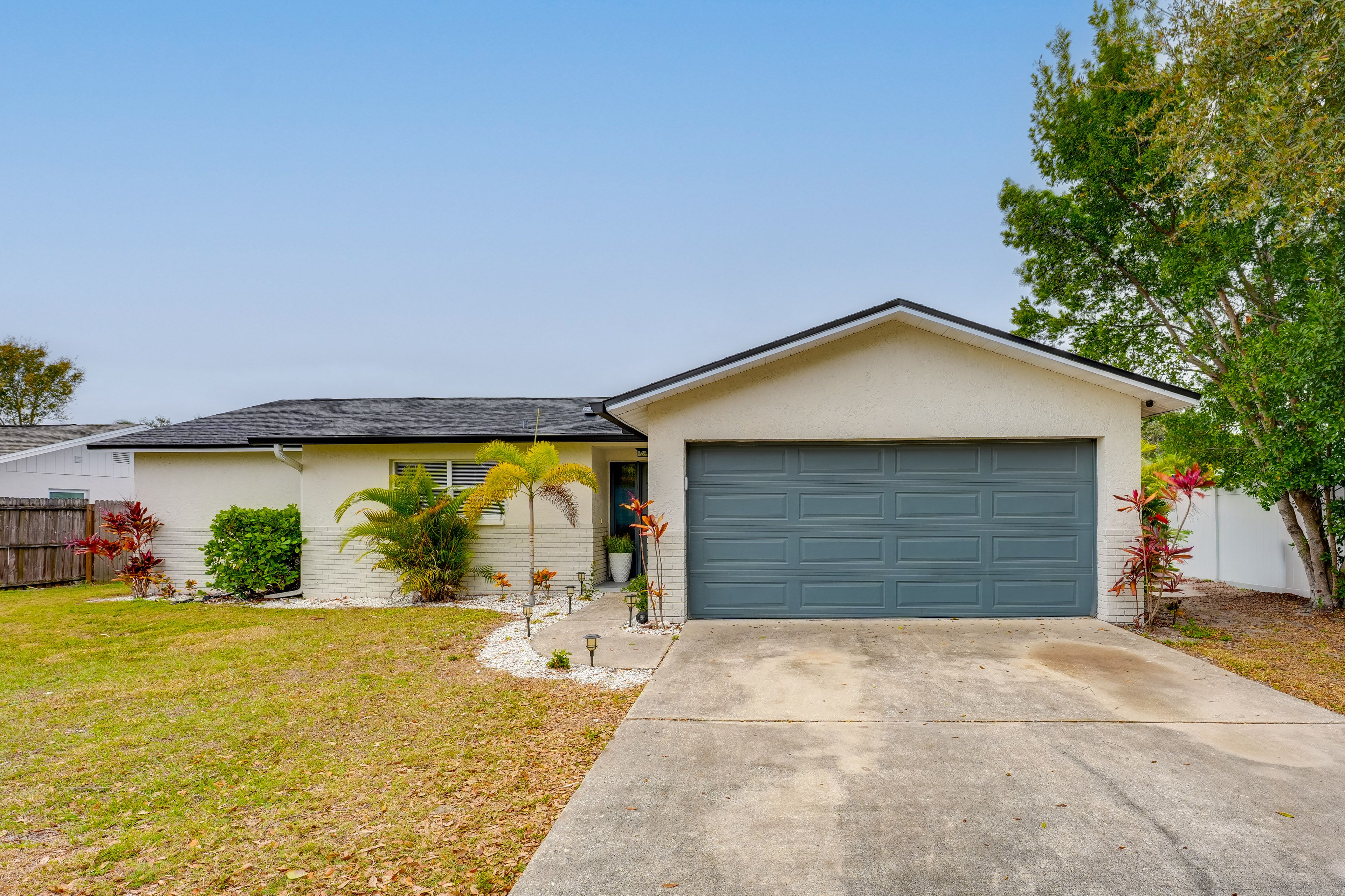 Parking | Driveway (2 Vehicles)