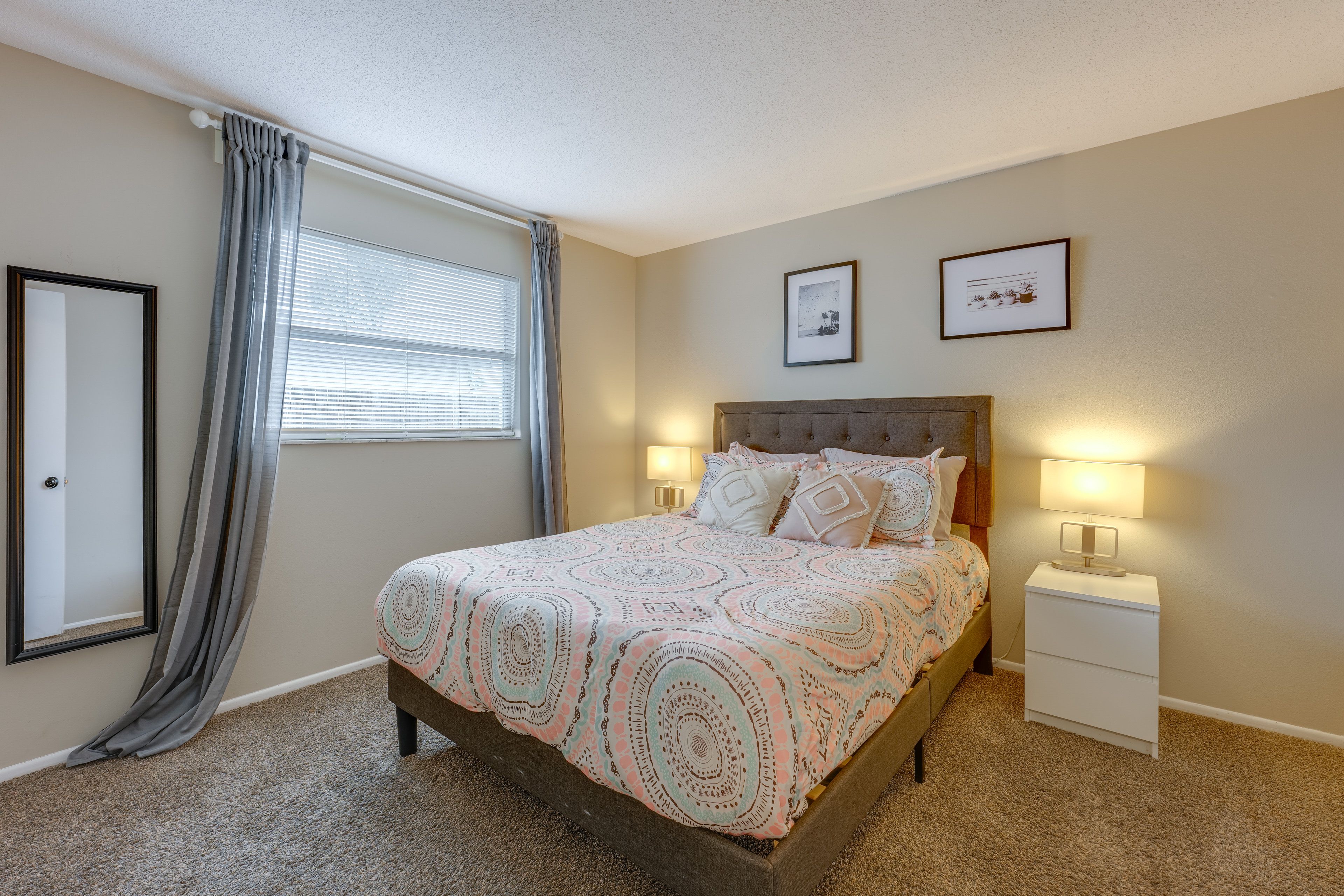 Bedroom 2 | Queen Bed