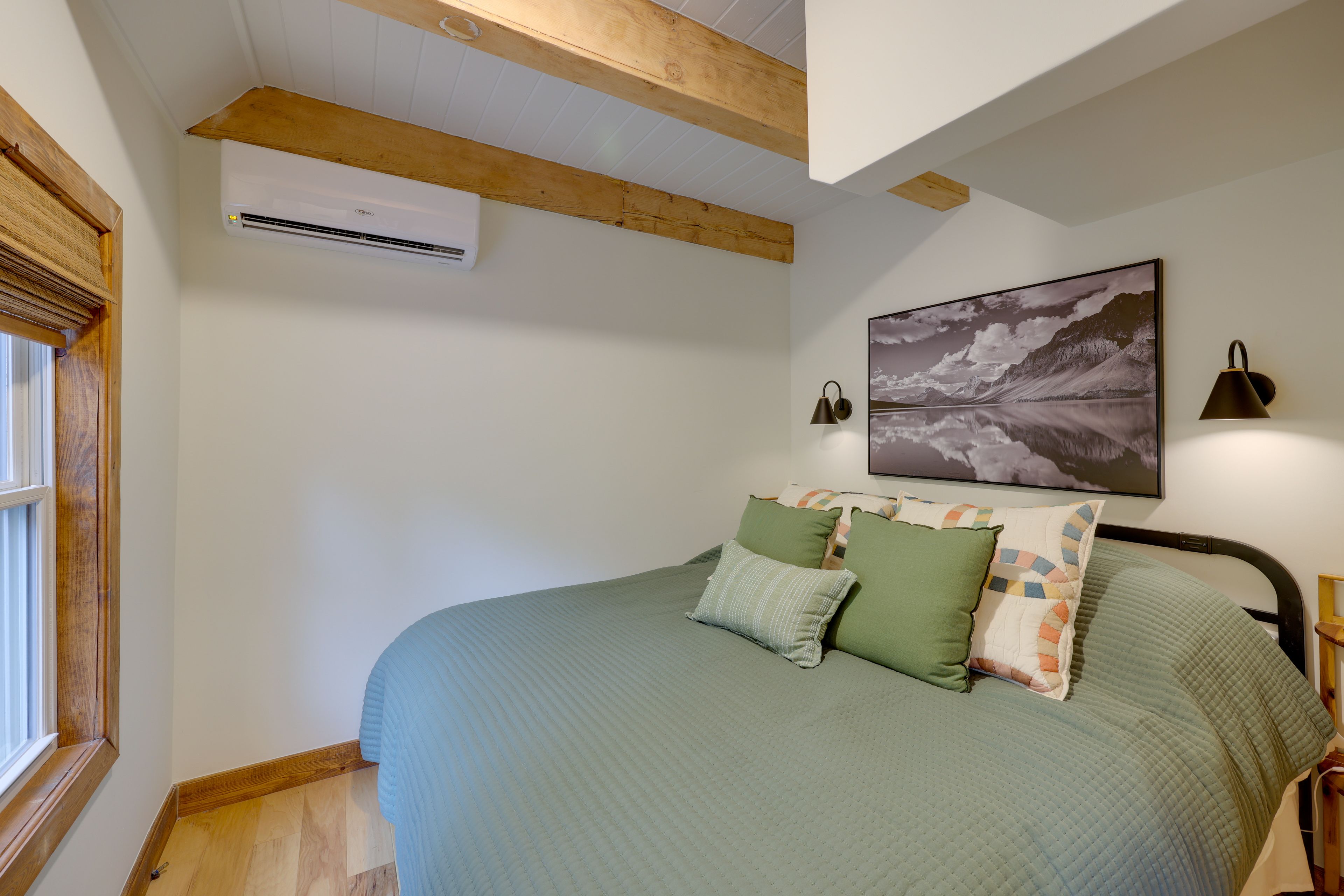 Bedroom 1 | King Bed | 1st Floor