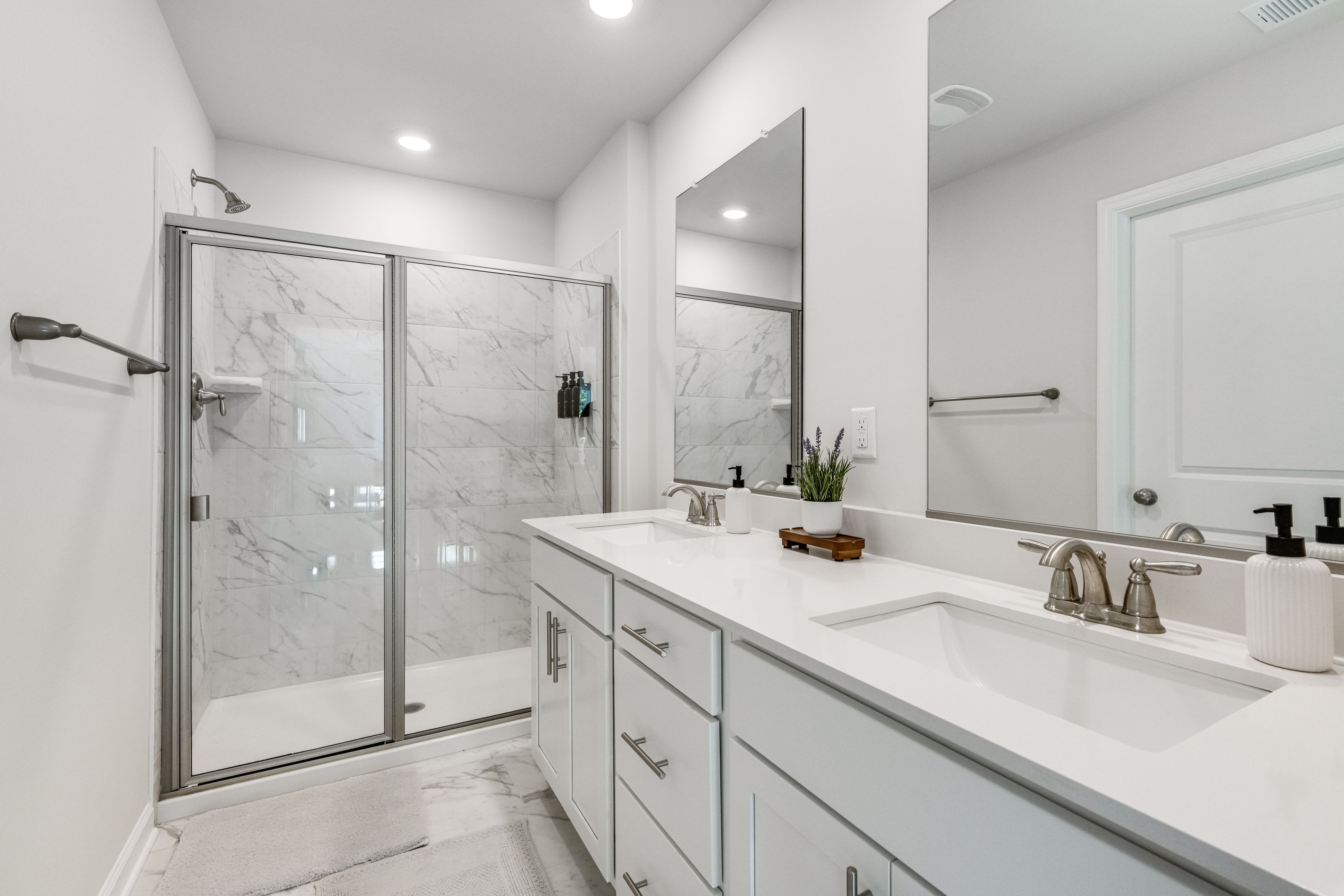 En-Suite Bathroom | 2nd Floor