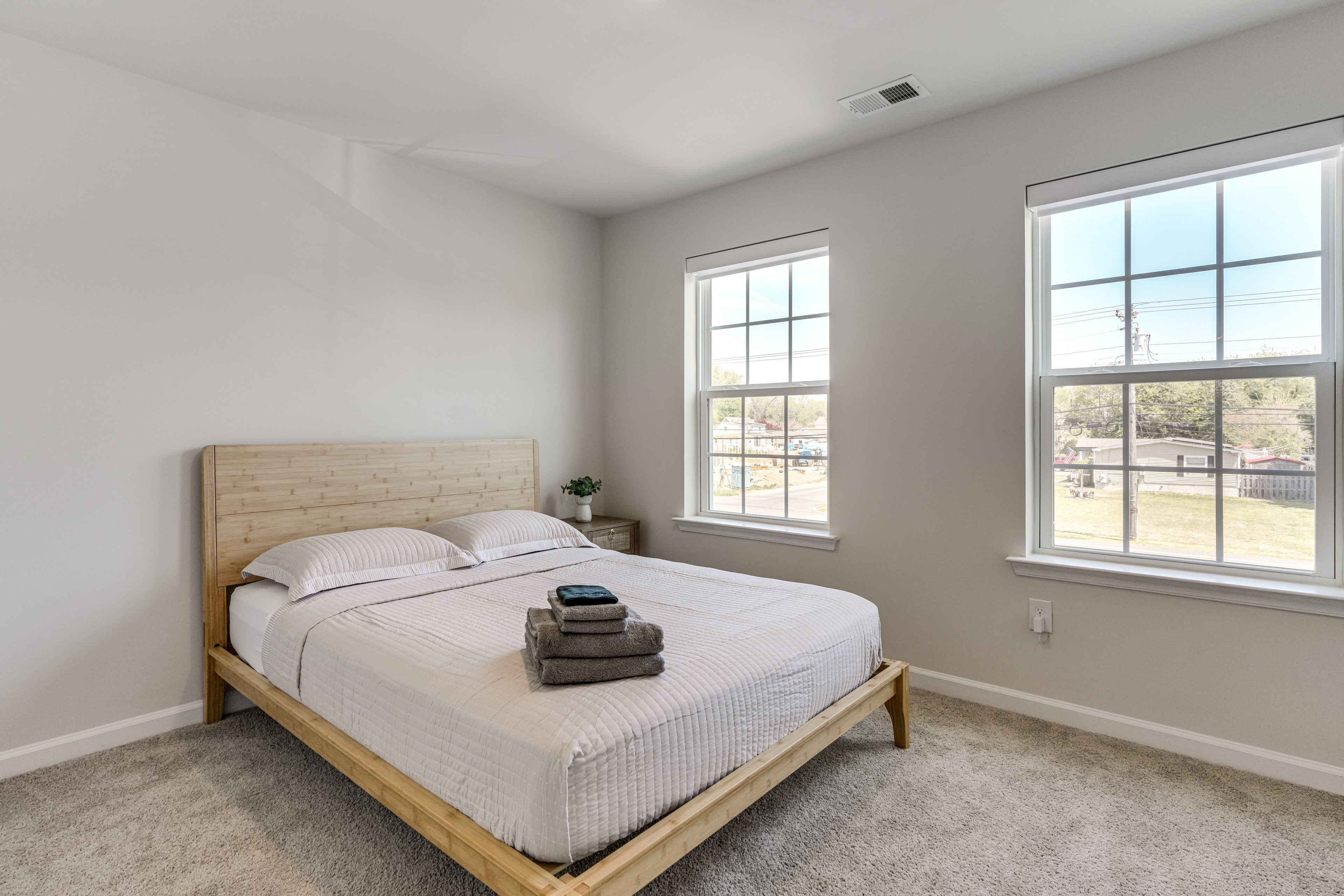 Bedroom 4 | Queen Bed | 2nd Floor