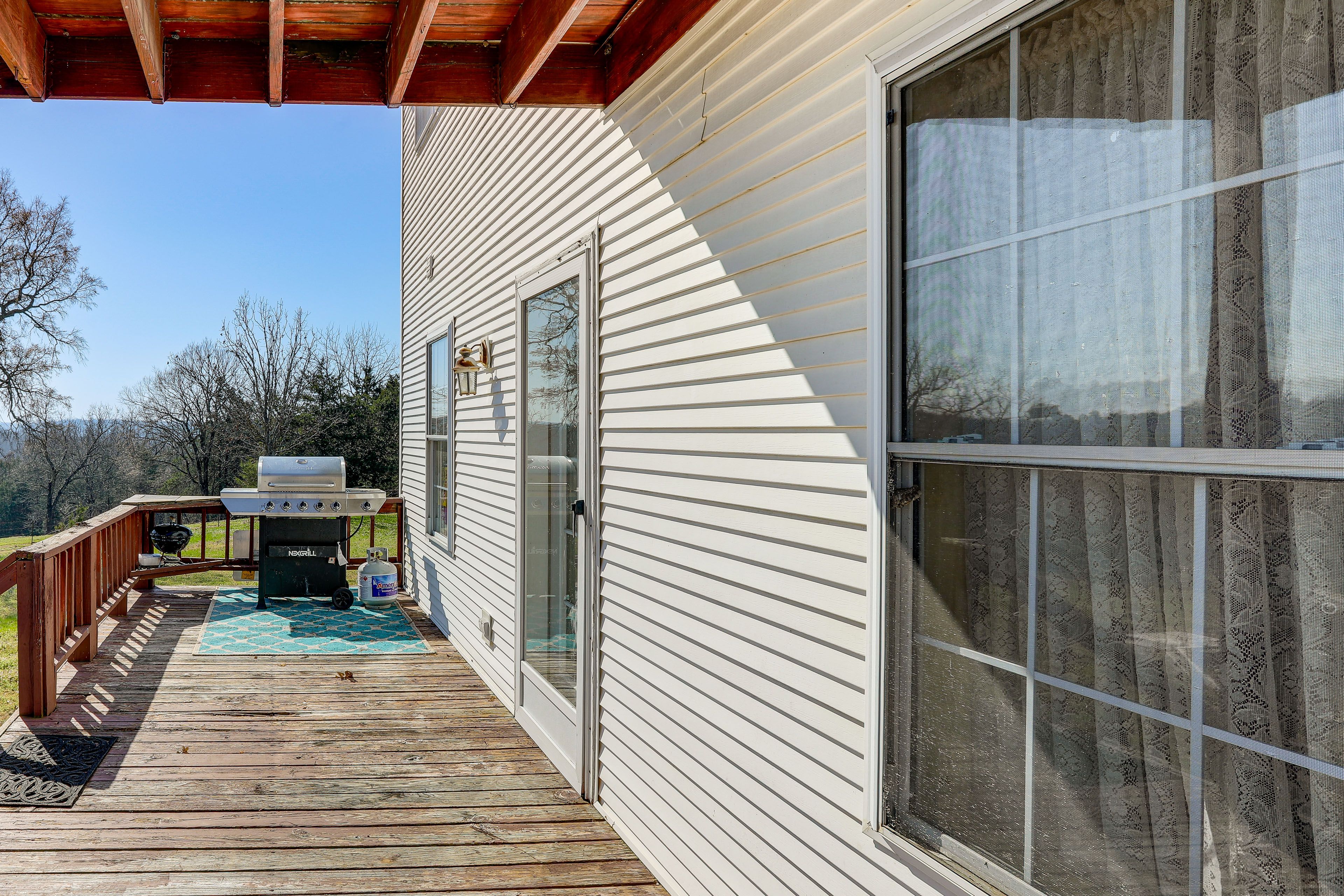 Covered Deck | Gas Grill