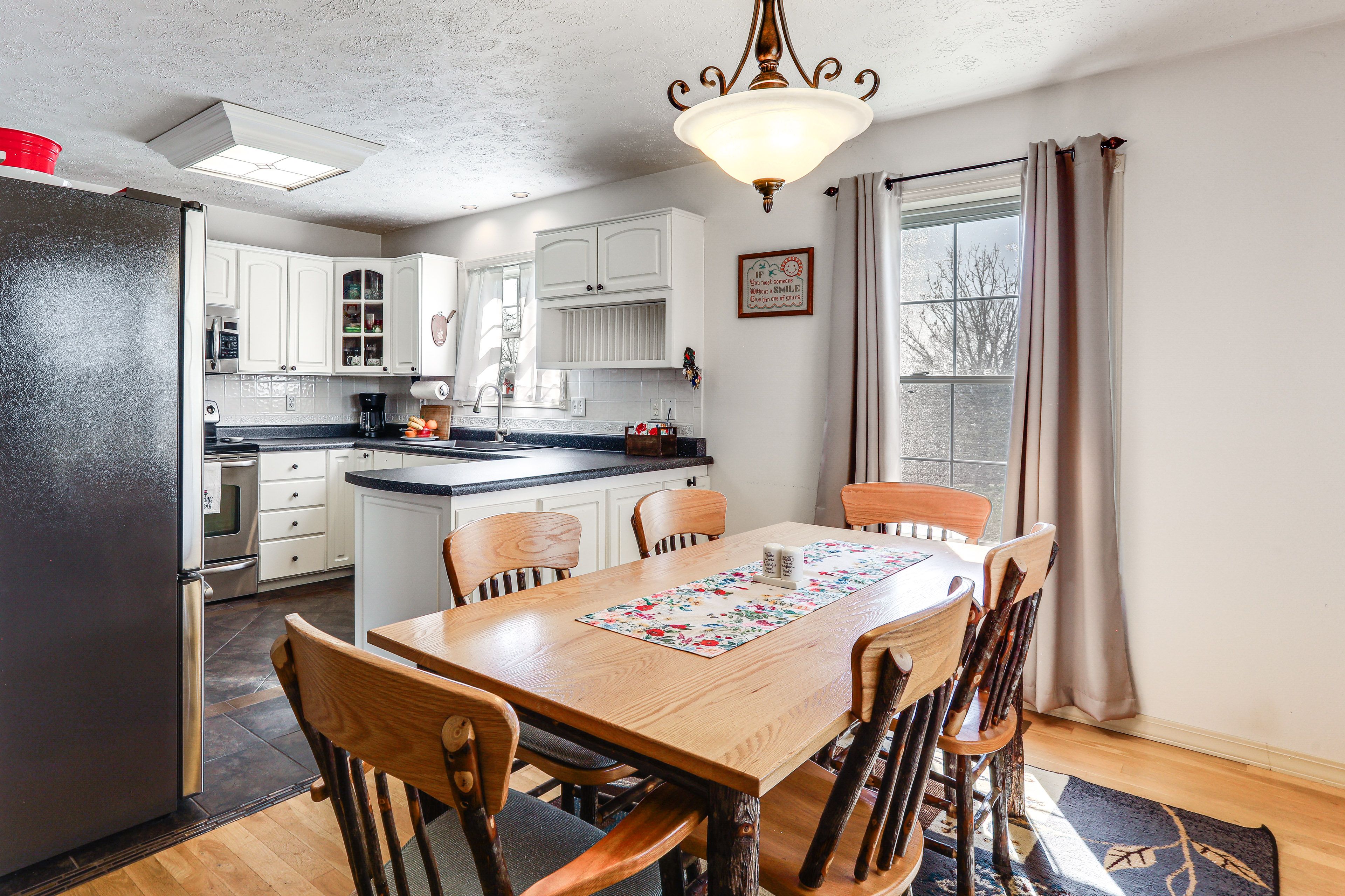 Dining Table | Kitchen