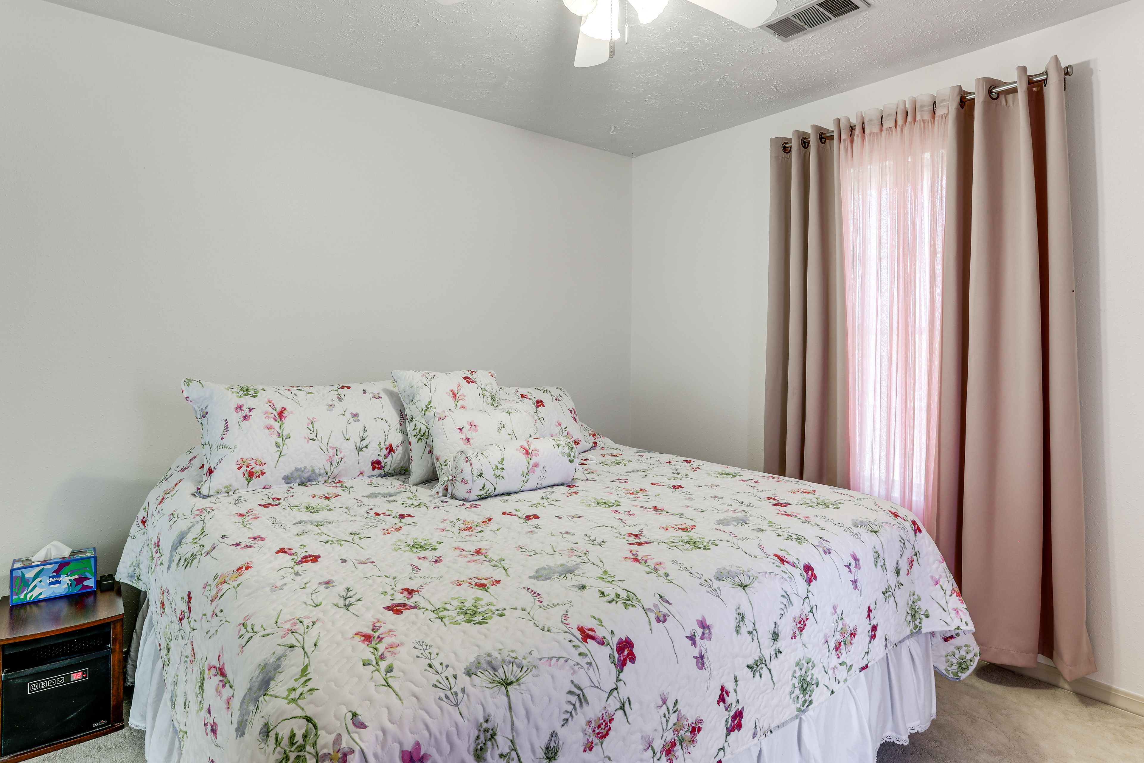 Bedroom 2 | King Bed | 2nd Floor