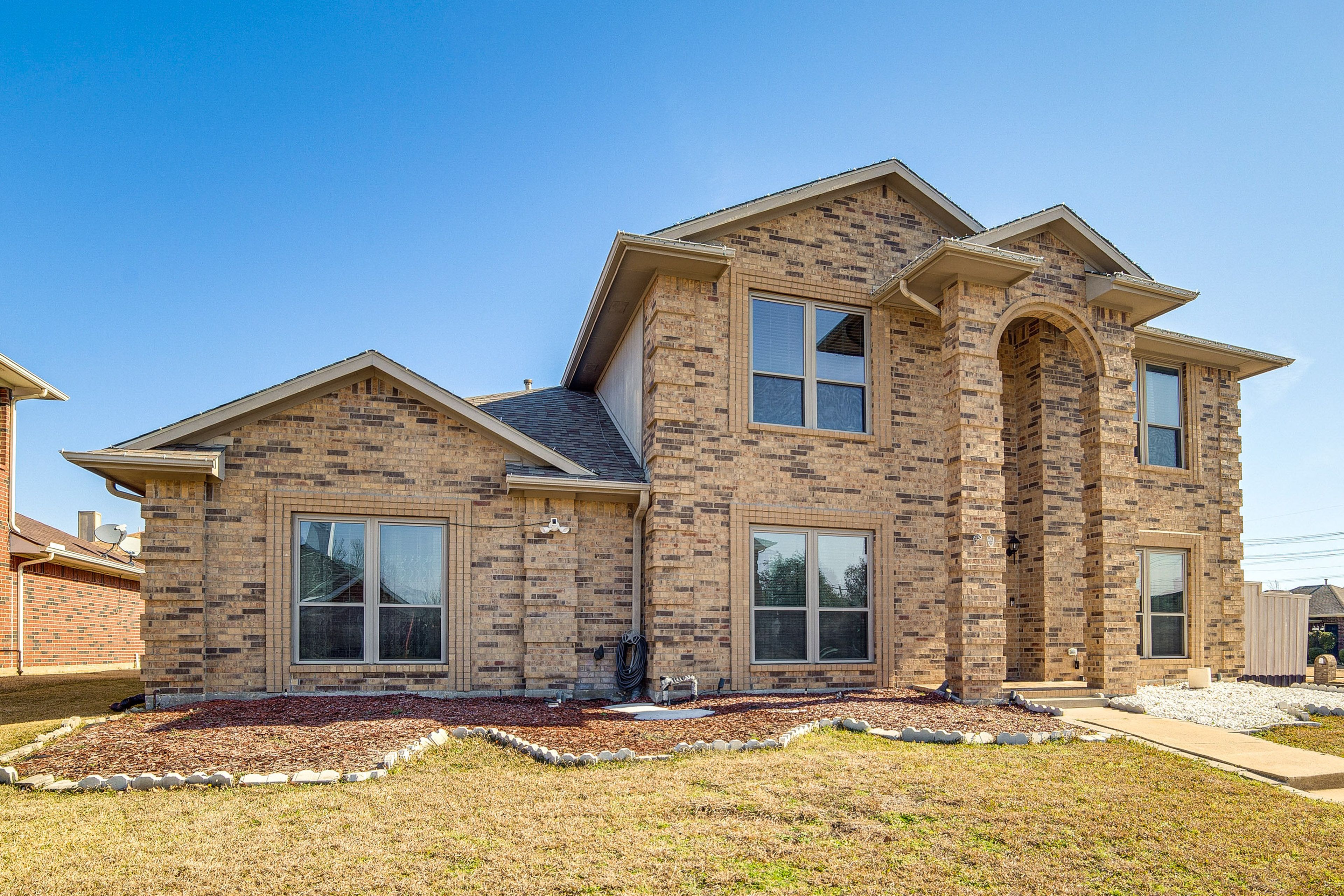 Parking | Driveway (2 Vehicles) | Free Street Parking (First-Come, First-Served)