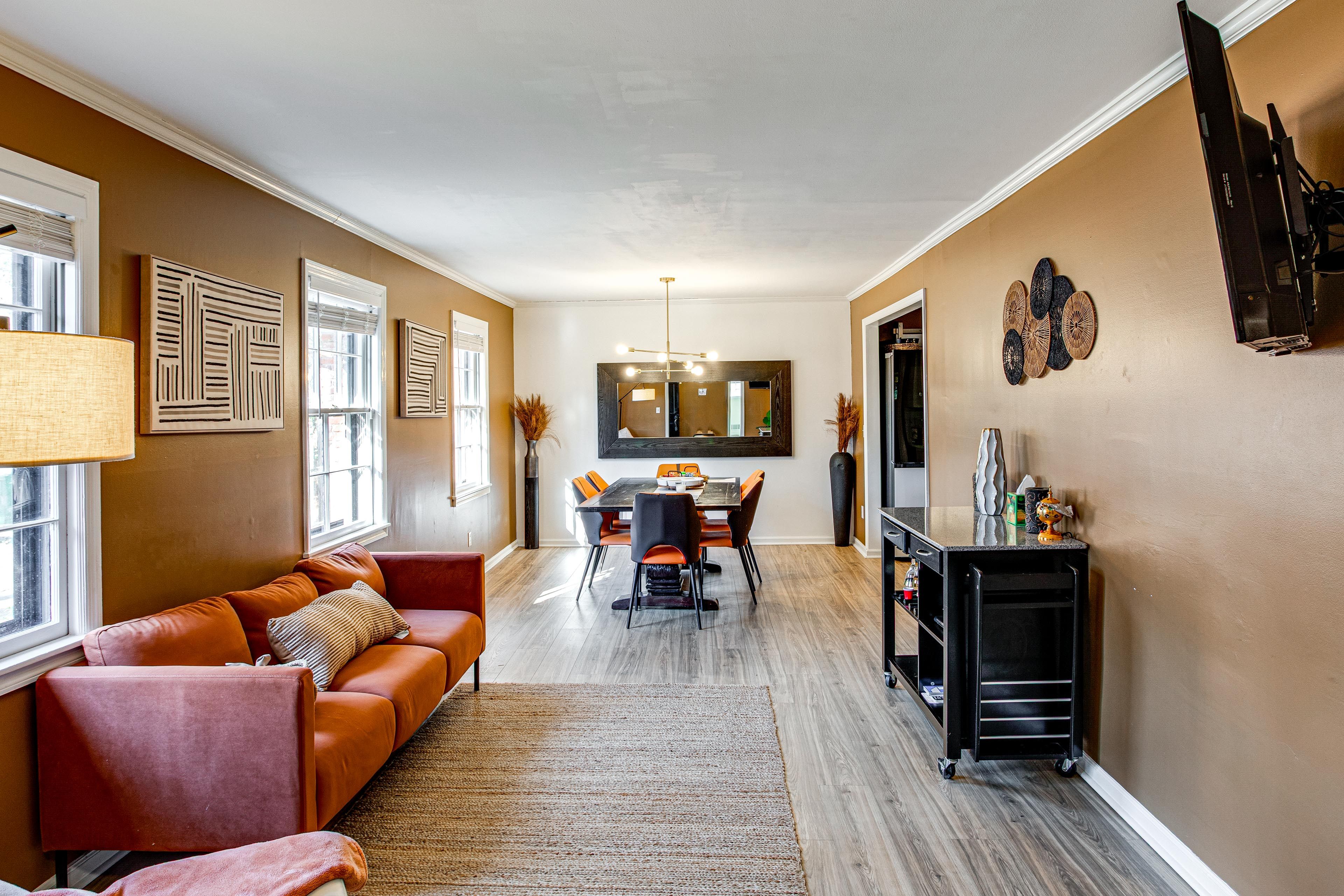 Living Room | Free WiFi | Central Heating & Air Conditioning | 1st Floor