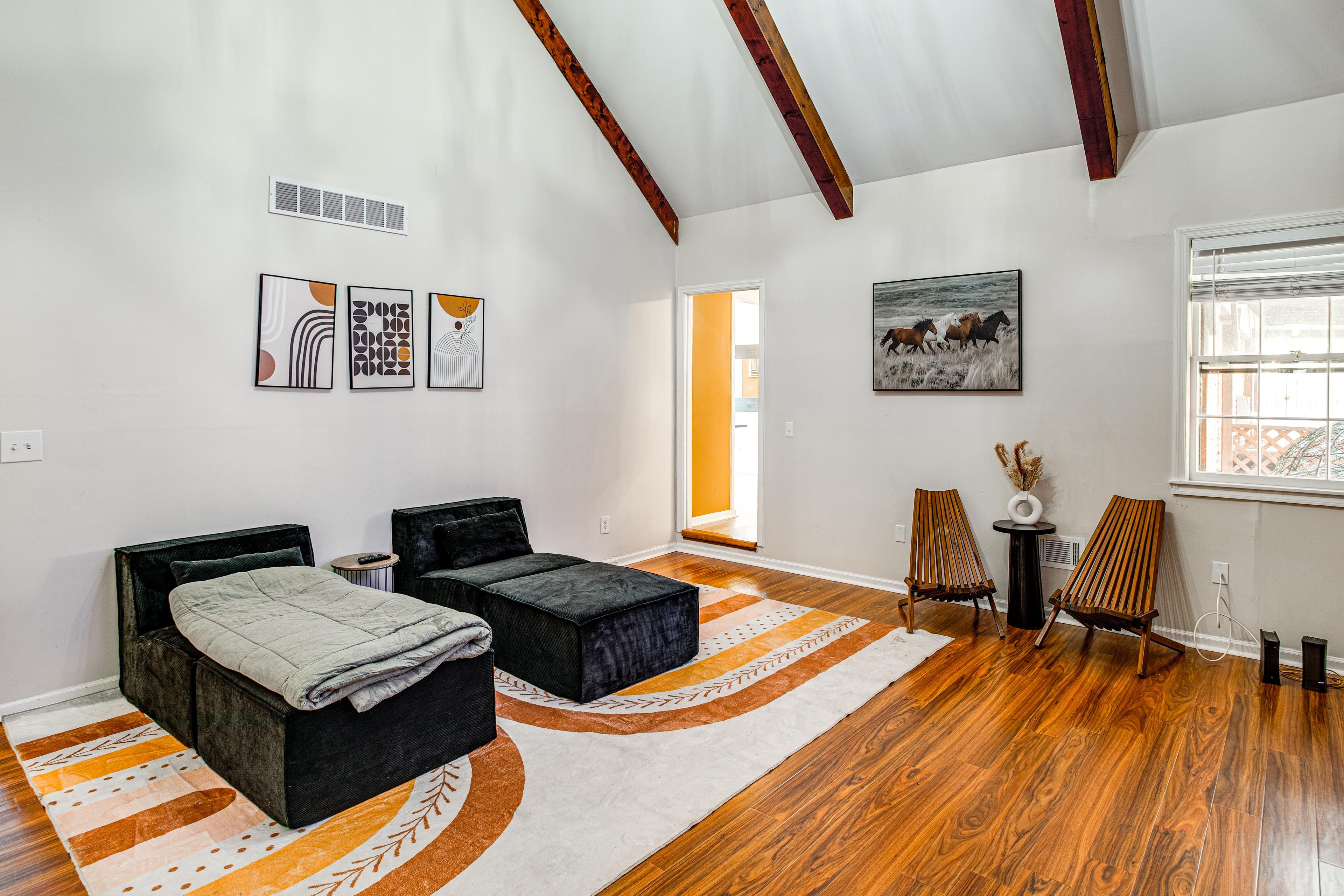 Sitting Room | 1st Floor