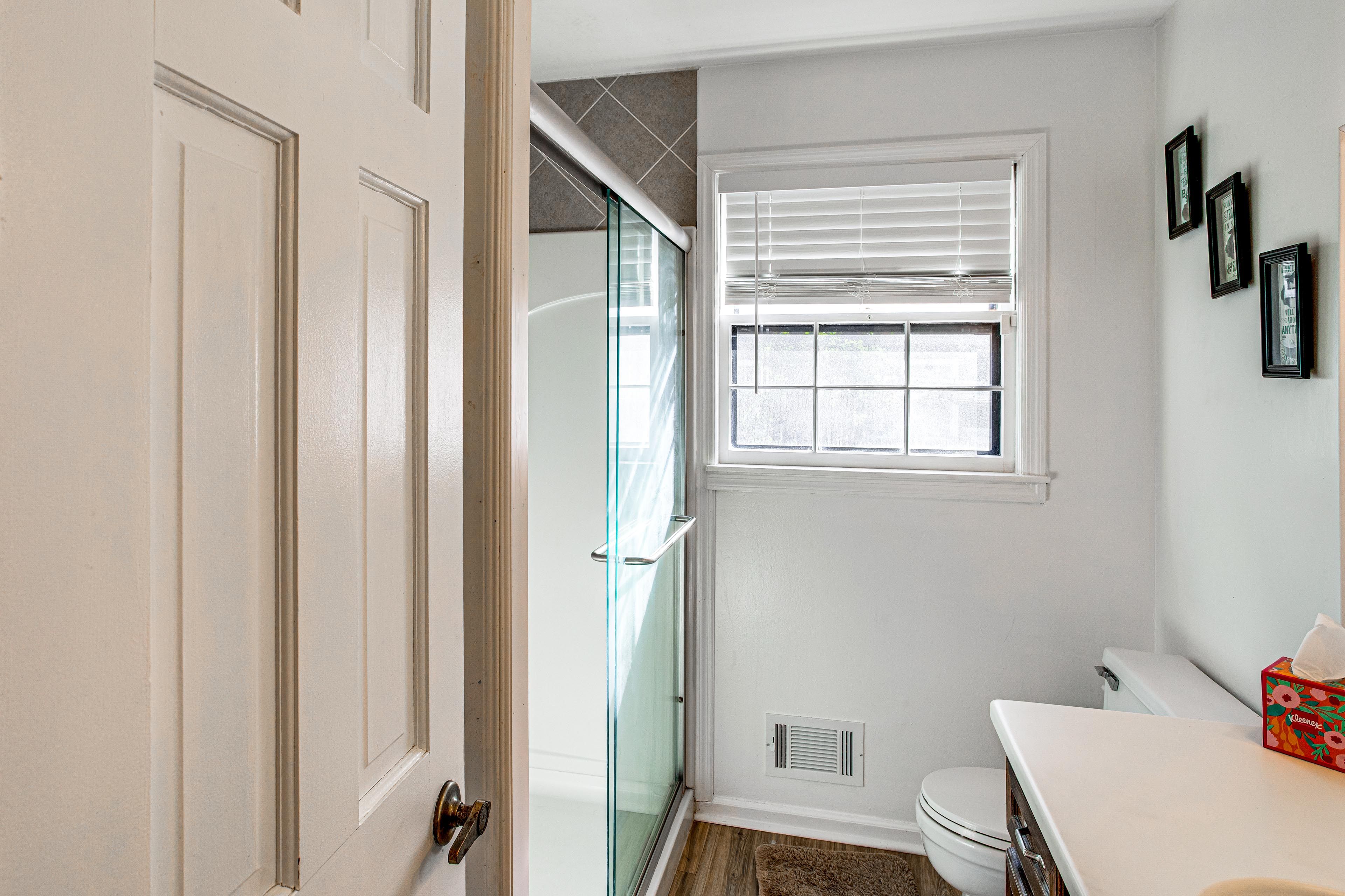 Full Bathroom | 1st Floor