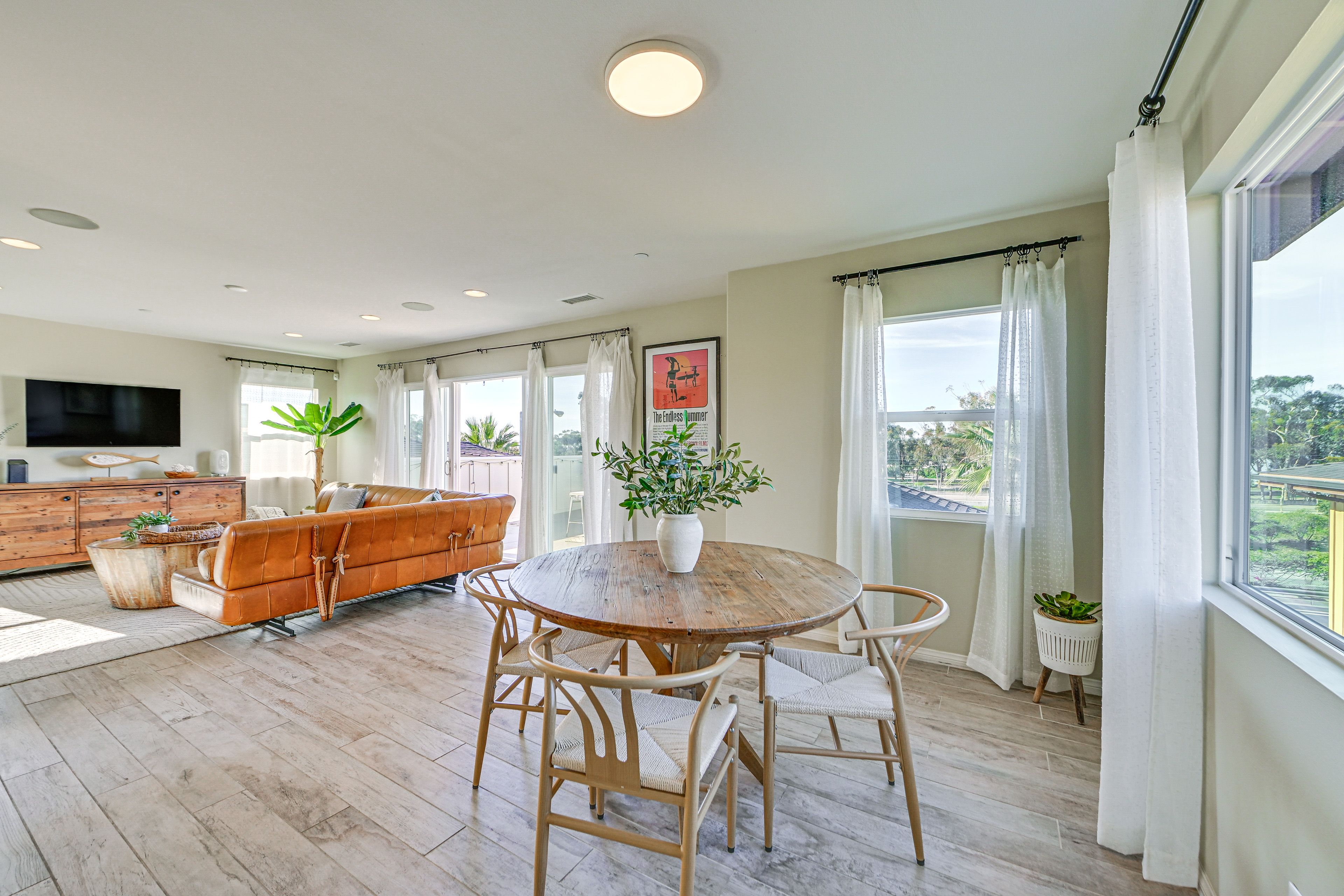 Dining Table | Dishware/Flatware | 3rd Floor