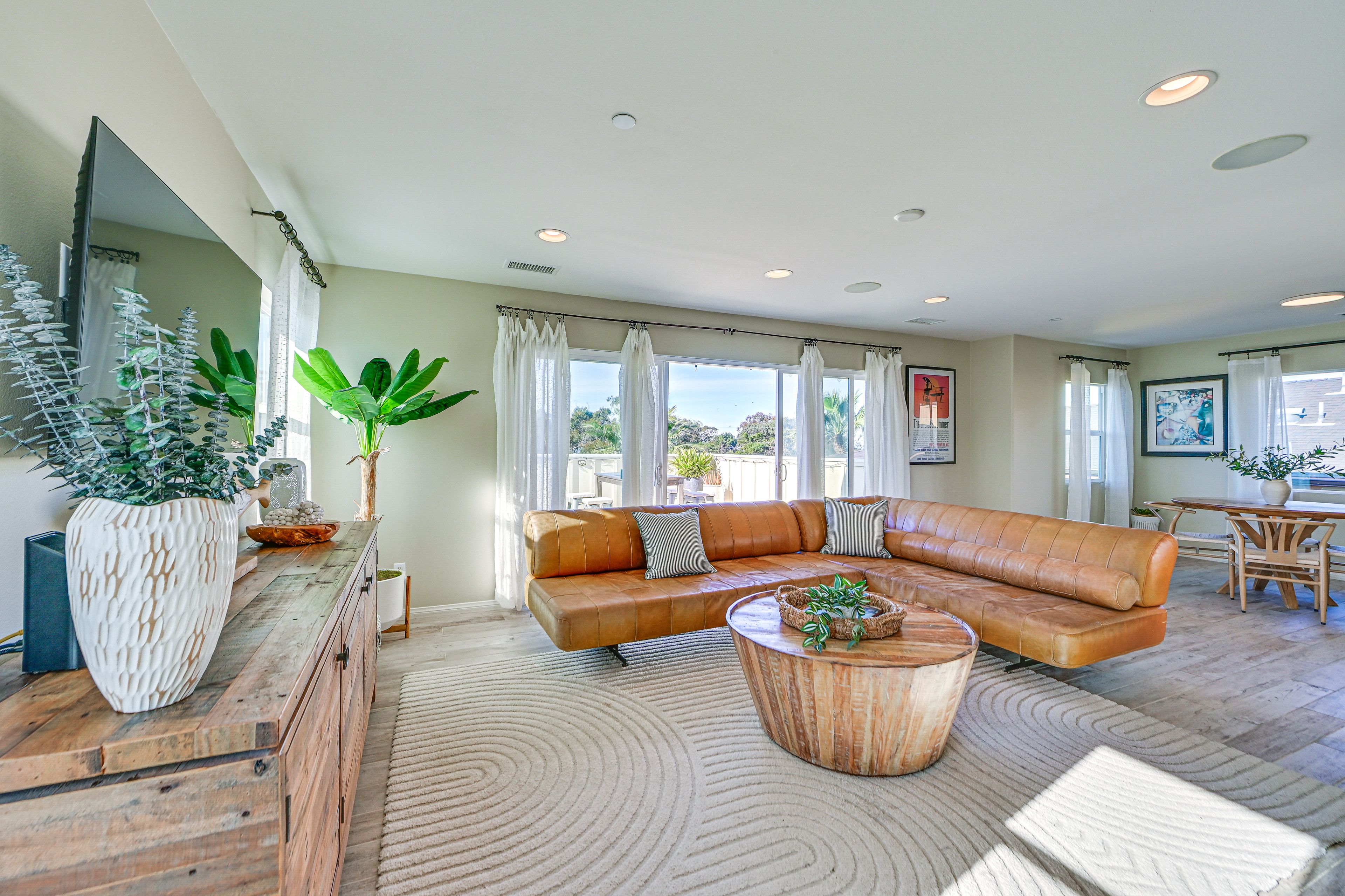 Living Area | TV | 3rd Floor