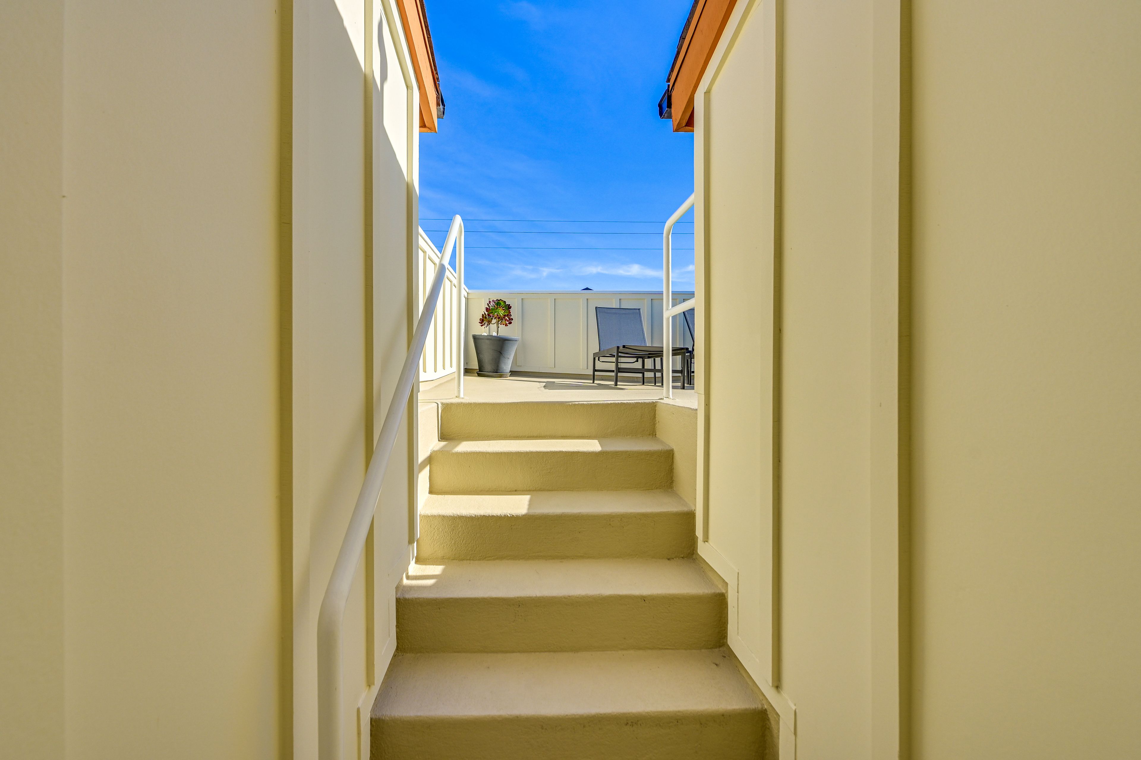 Townhome Exterior | Rooftop Patio | Lounge Seating