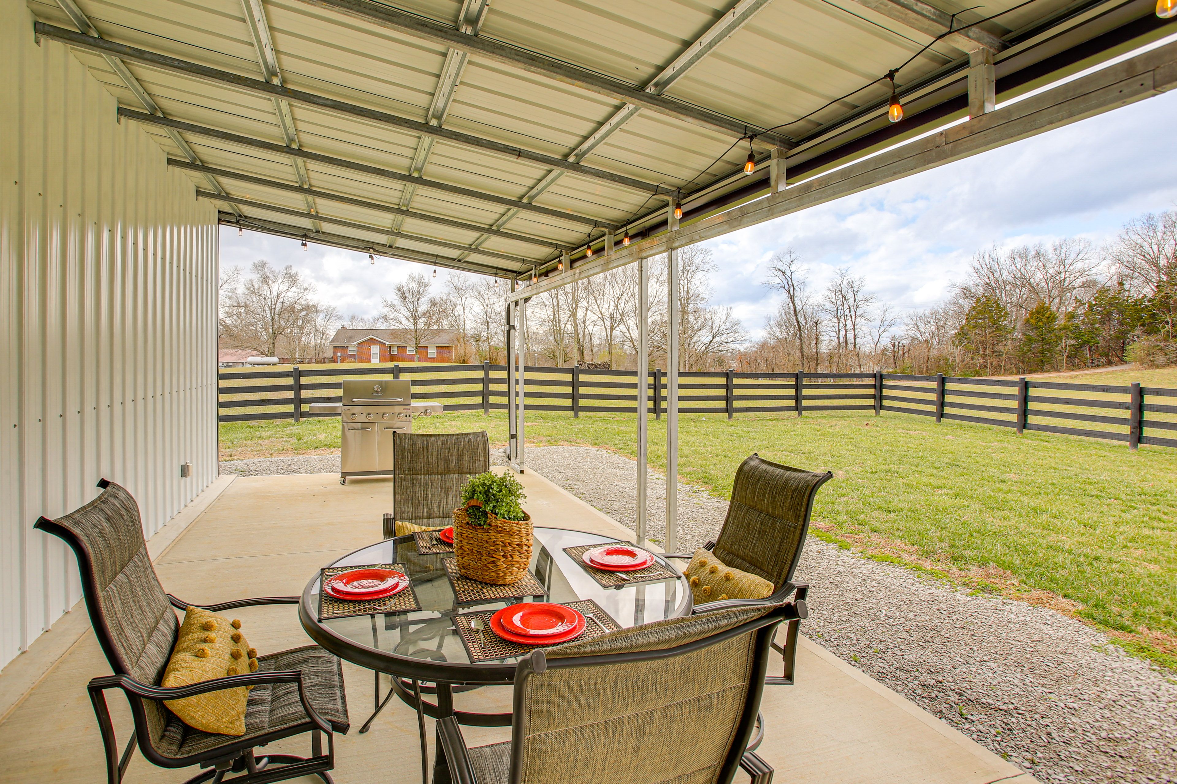 Covered Patio | Gas Grill