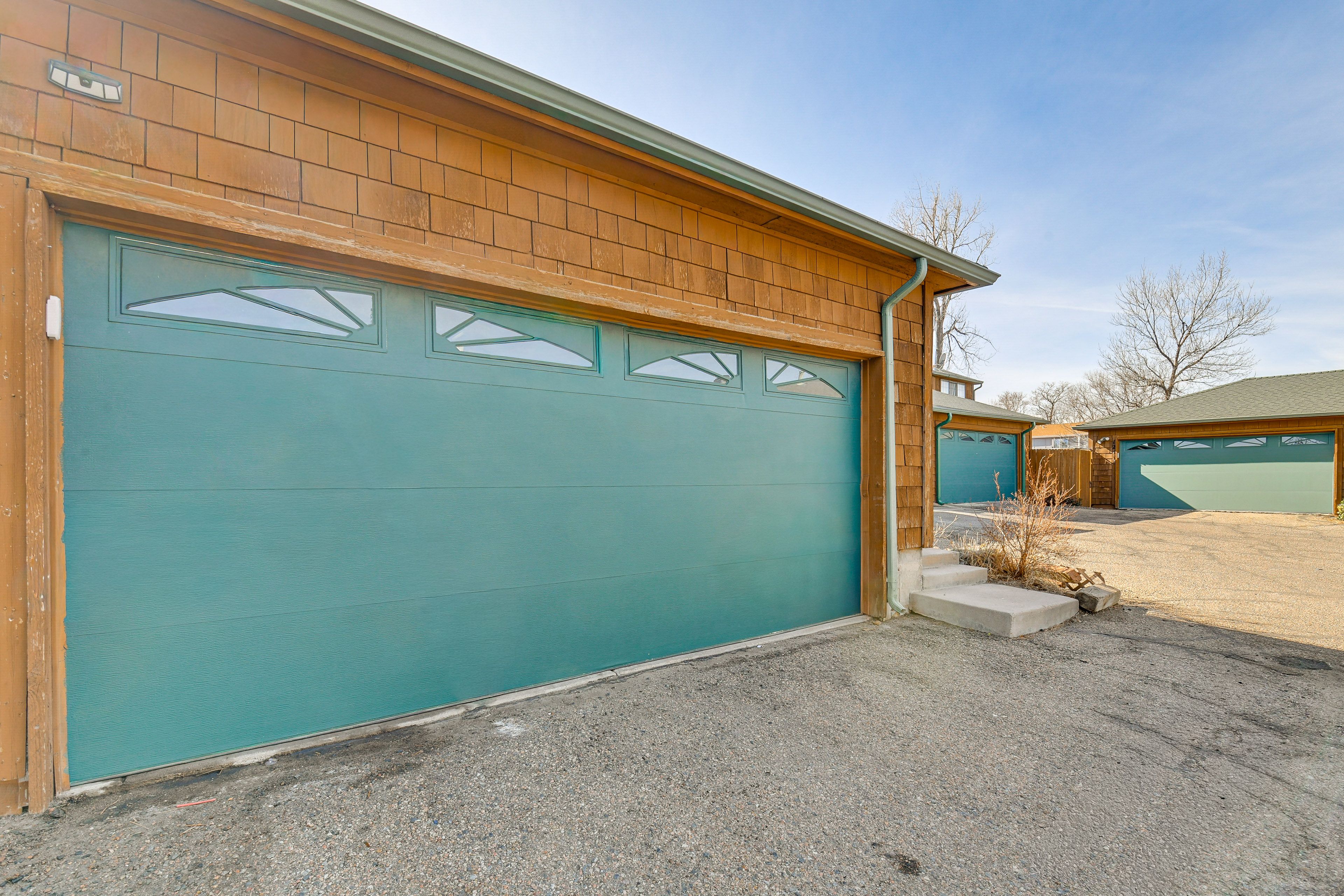 Detached Garage (2 Vehicles) | Front of Garage (1 Vehicle) | Community Lot