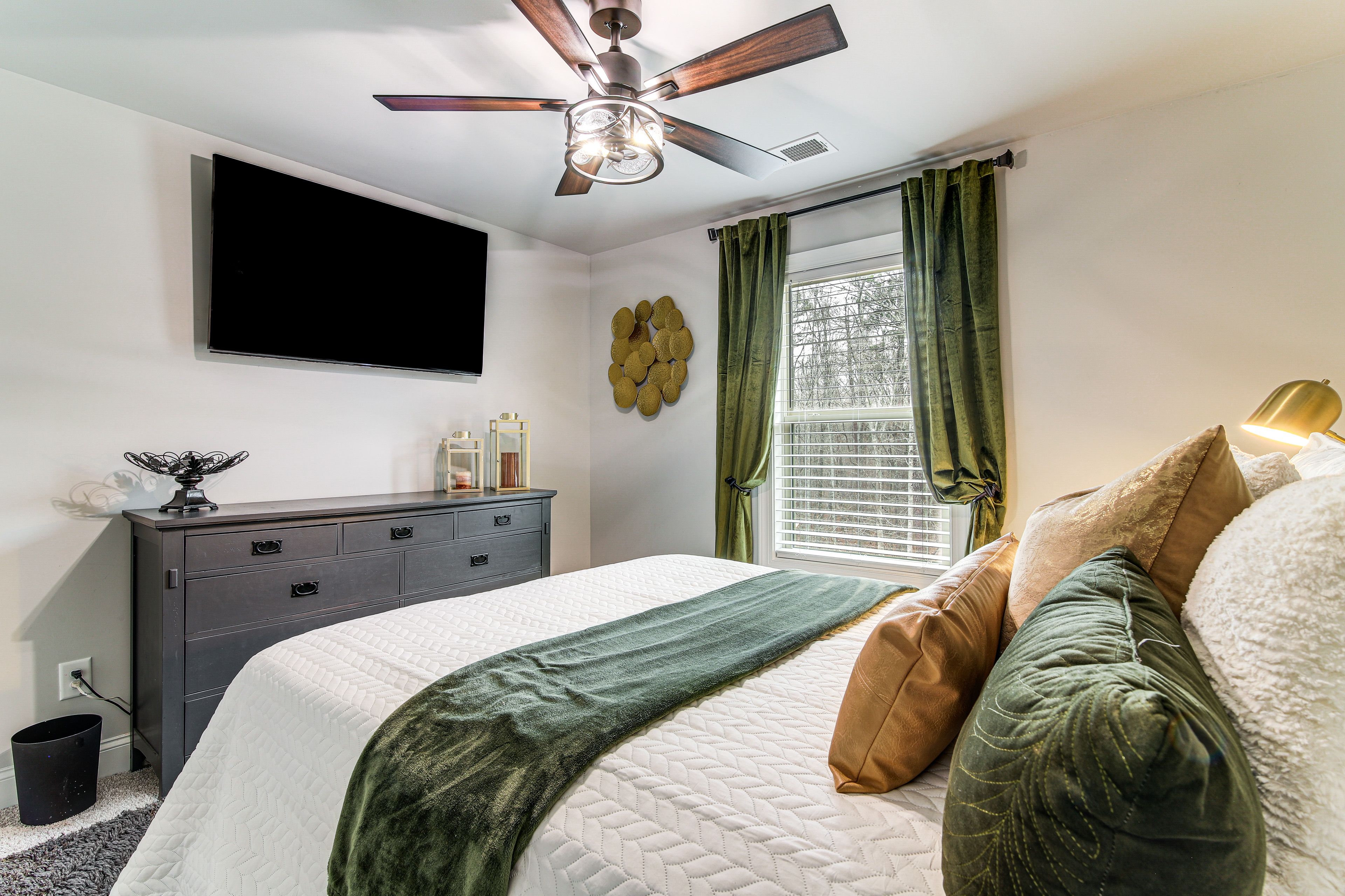 Bedroom 4 | Queen Bed | 2nd Floor