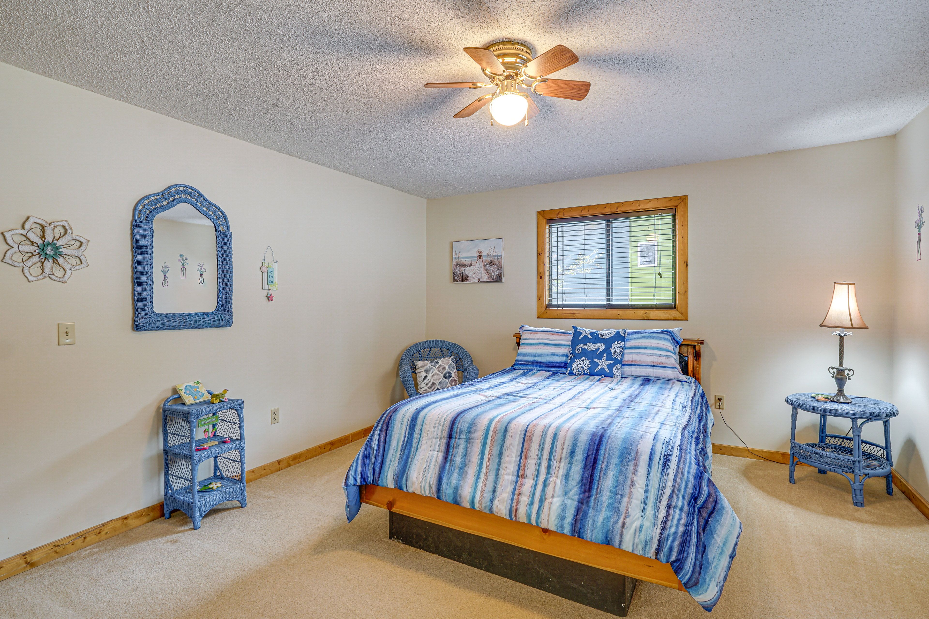 Bedroom 3 | Queen Bed | 2nd Floor