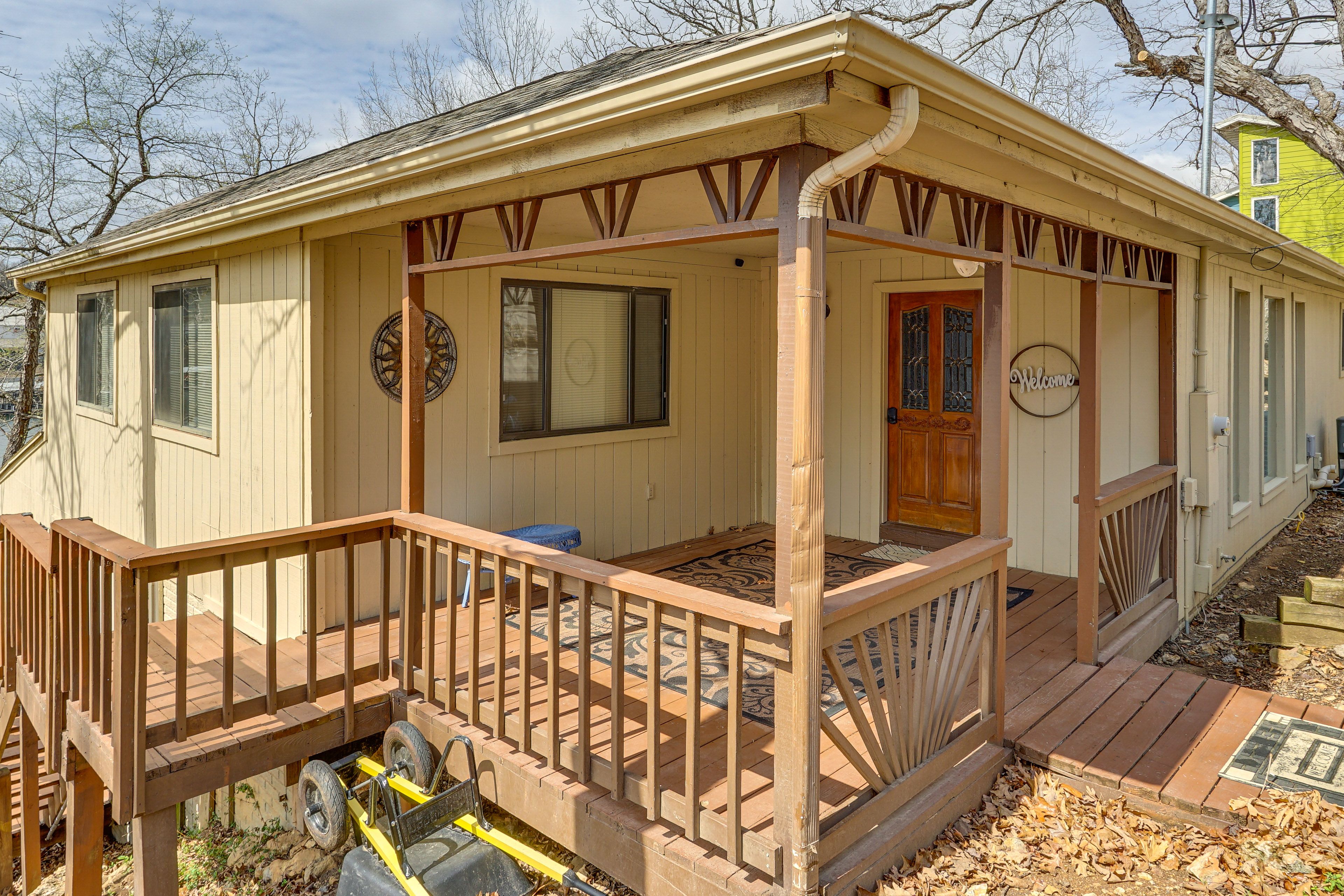 Property Exterior | Lower Driveway (3 Vehicles) | Upper Driveway (3 Vehicles)