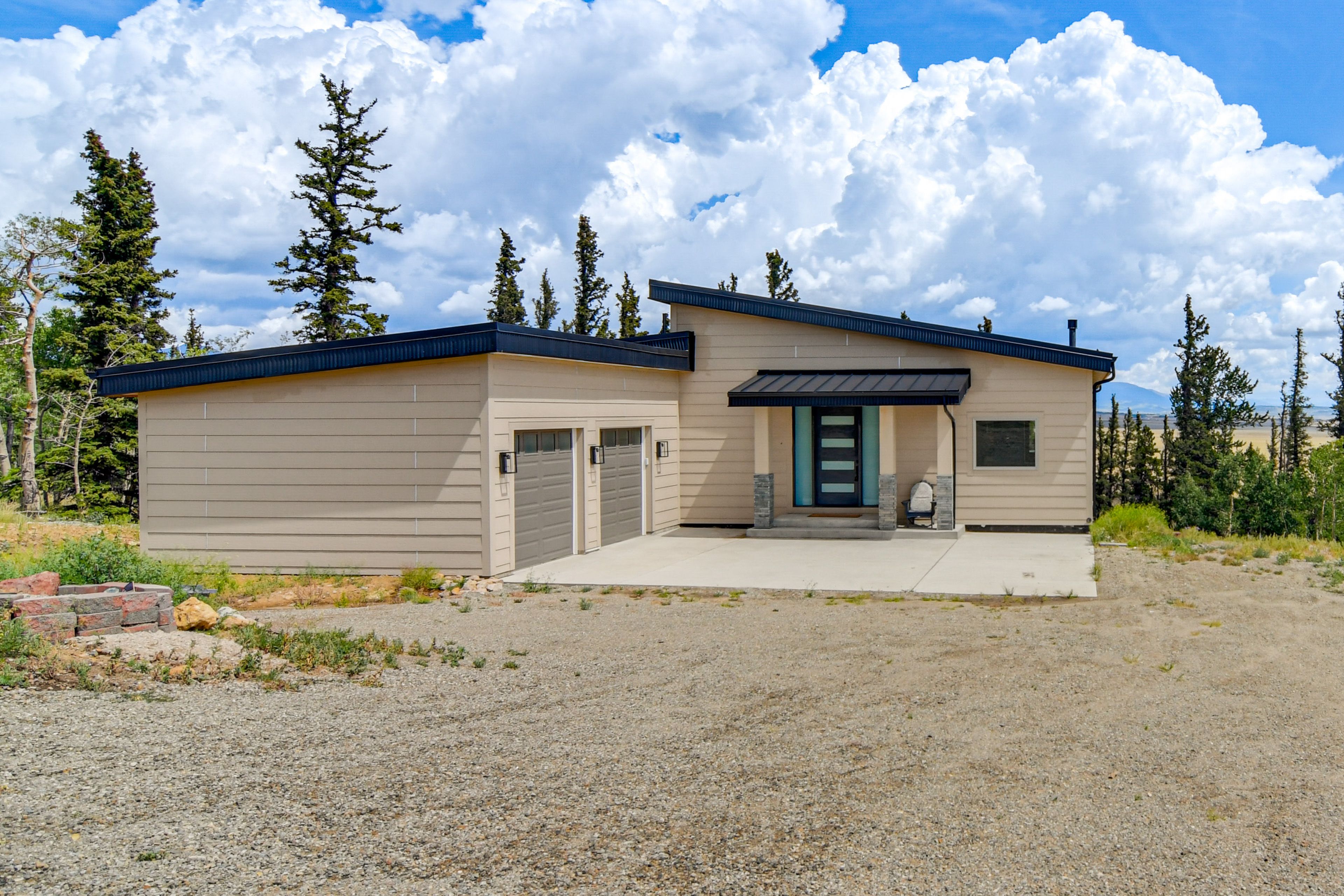 Parking | Garage (1 Vehicle) | Driveway (3 Vehicles)