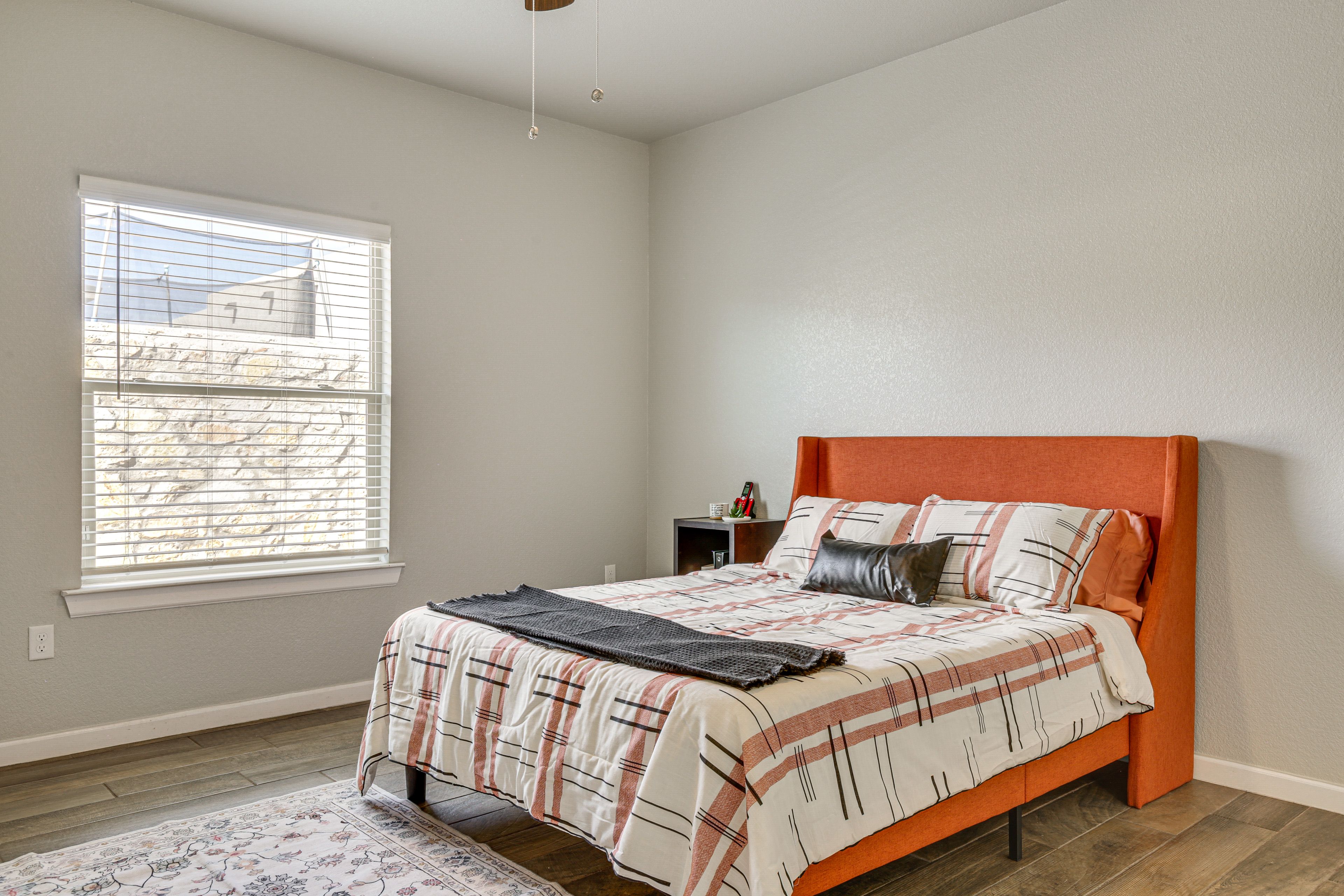 Bedroom 1 | Queen Bed | En-Suite Bathroom