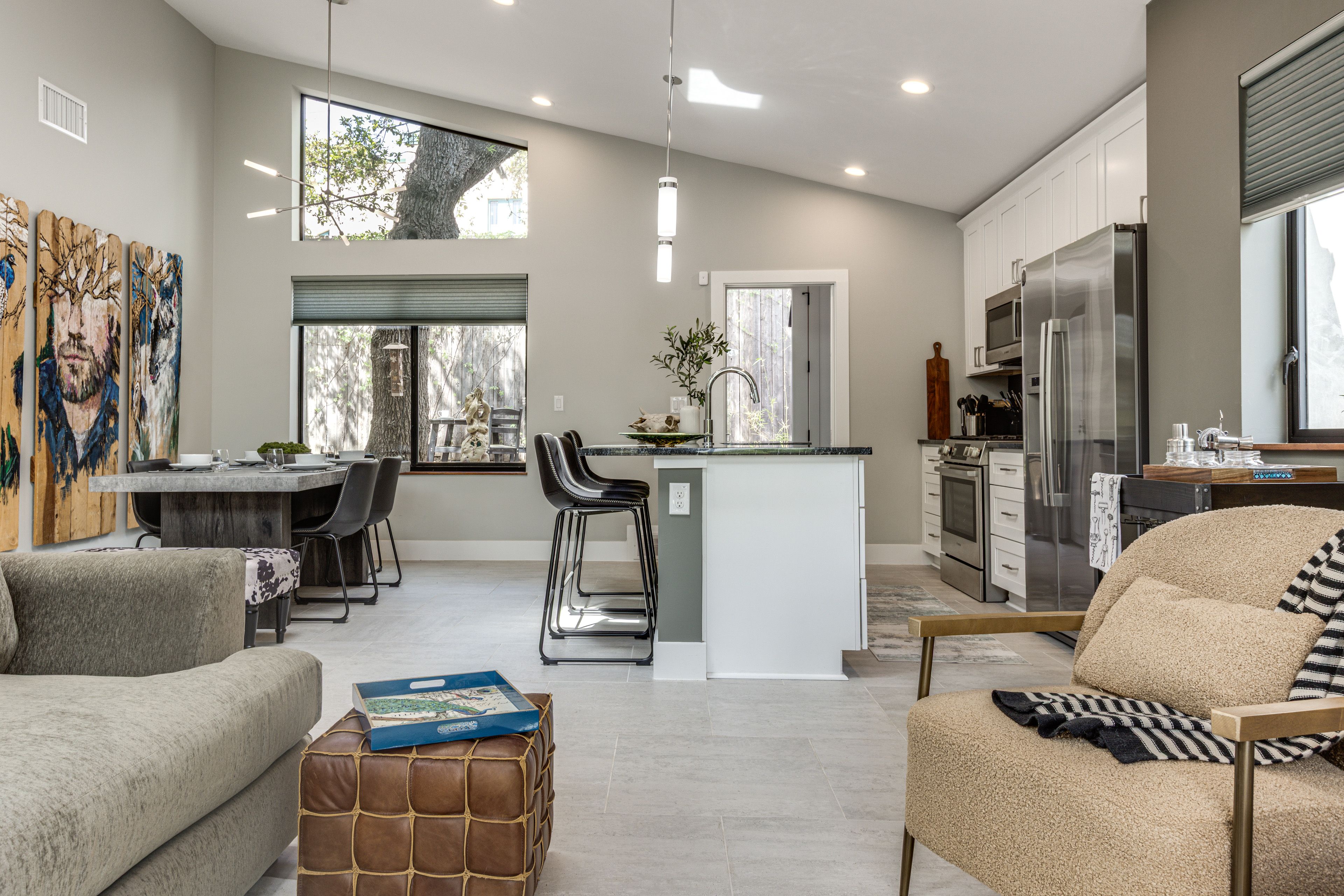 Dining Table | Breakfast Bar