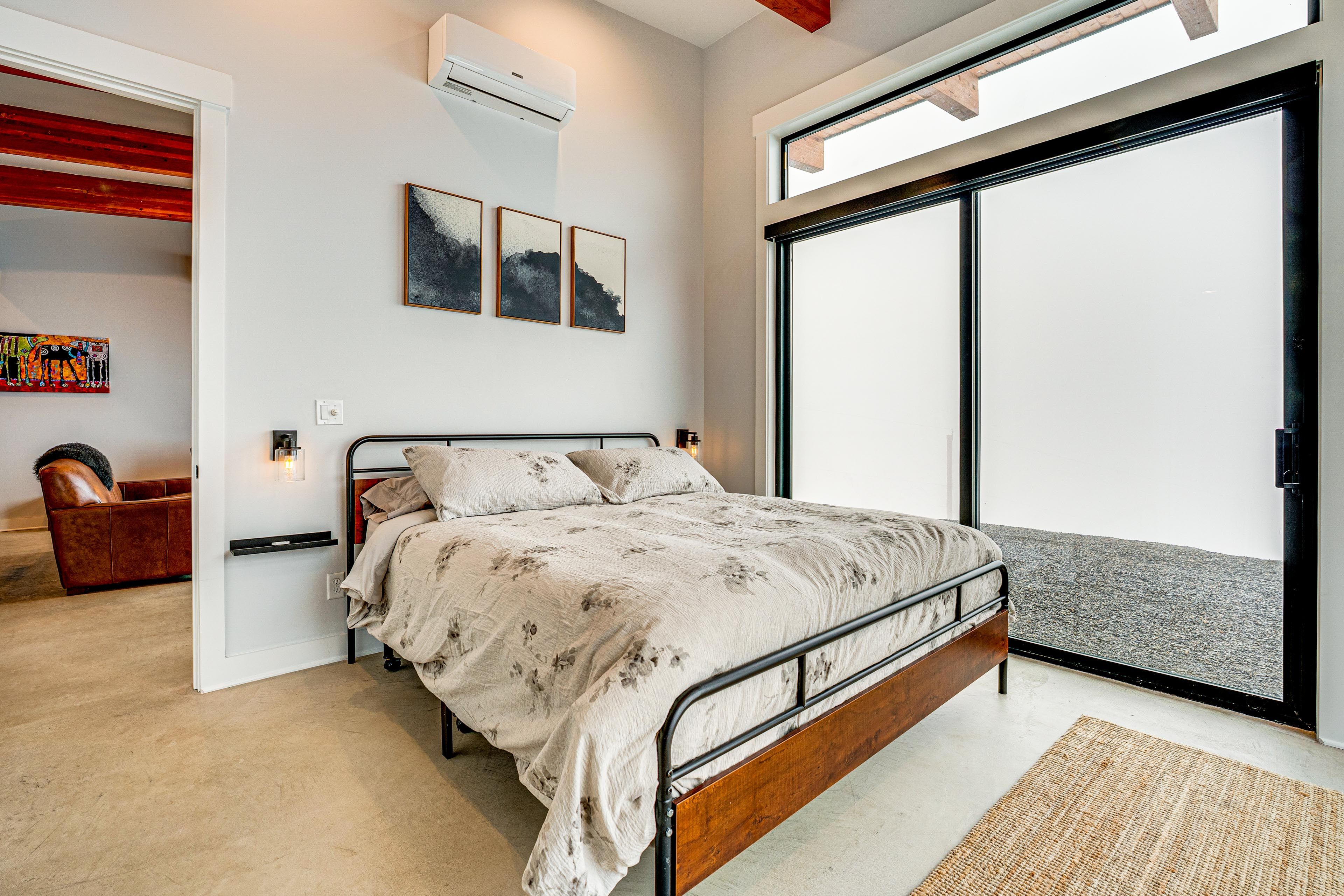 Bedroom 1 | King Bed