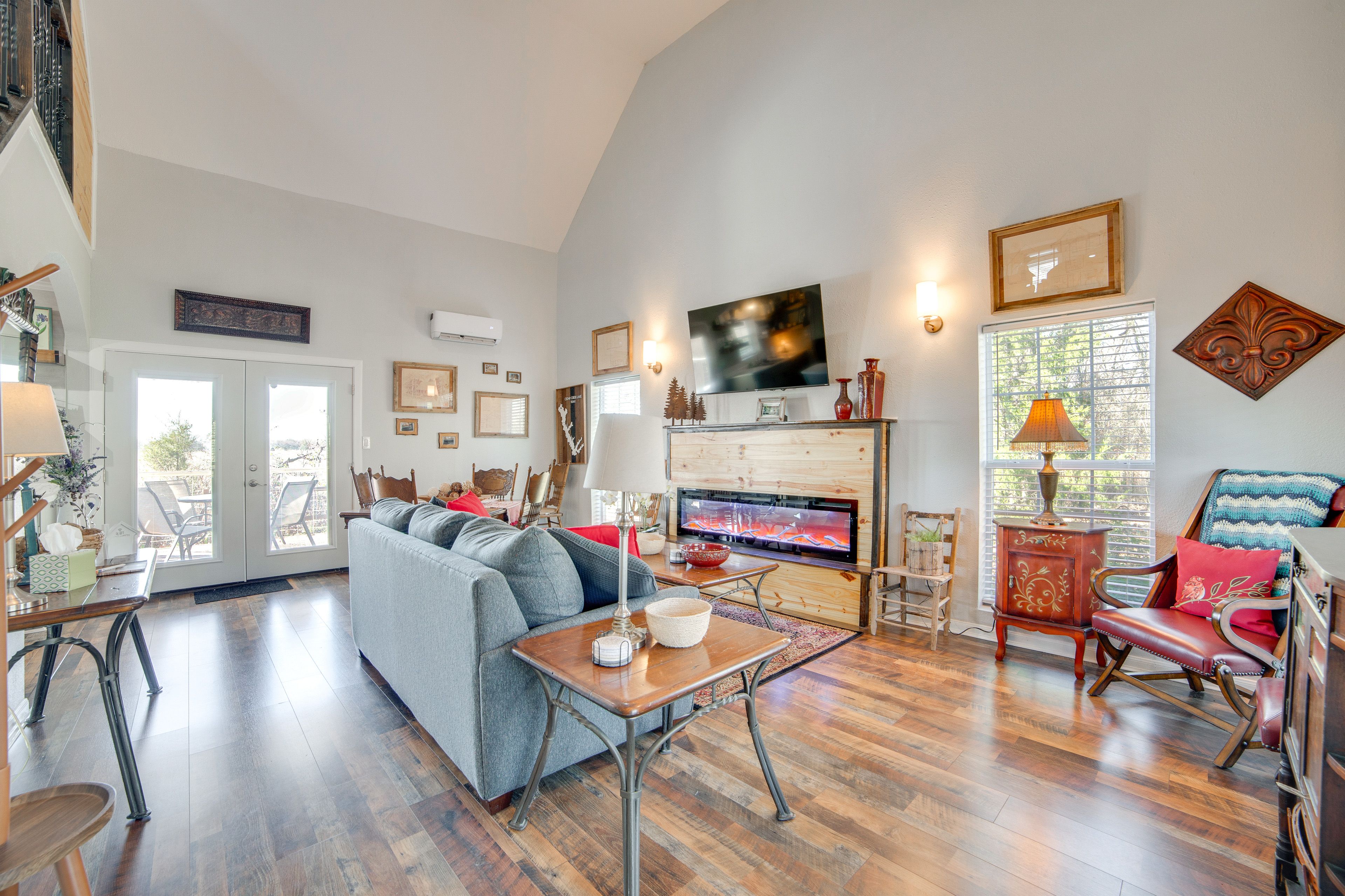 Living Room | Smart TV | Electric Fireplace | 1st Floor