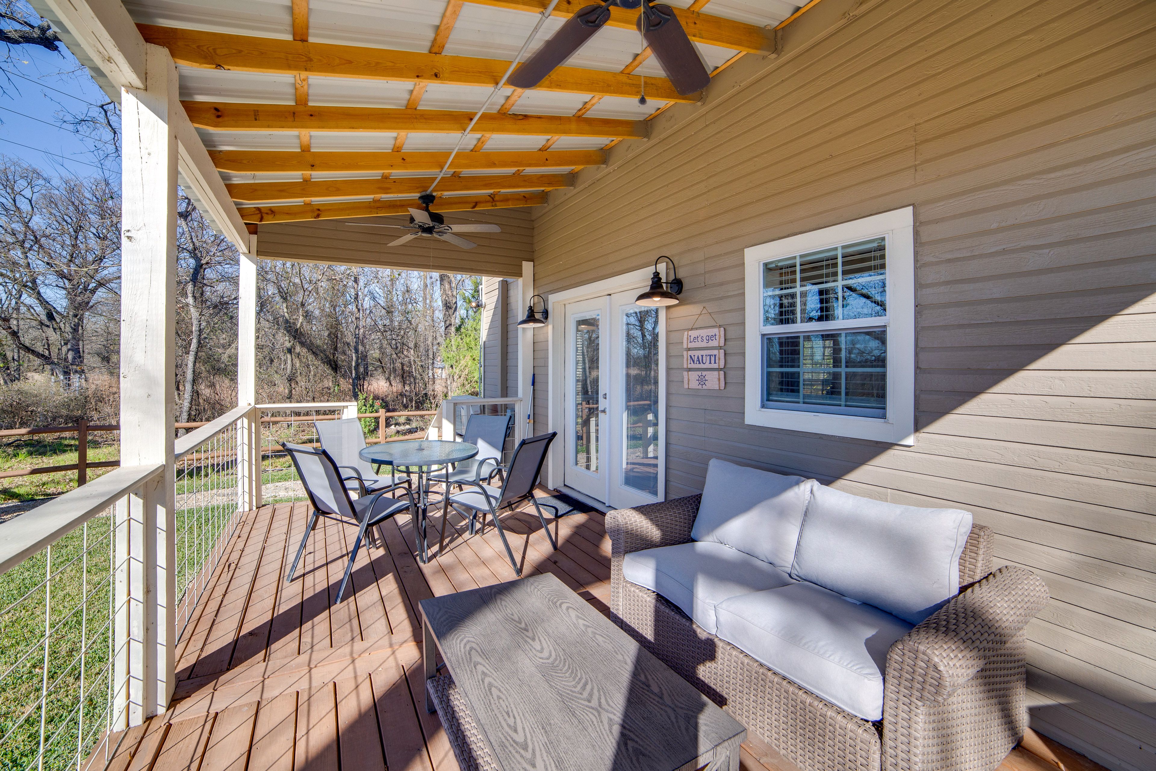 Private Deck | Outdoor Seating