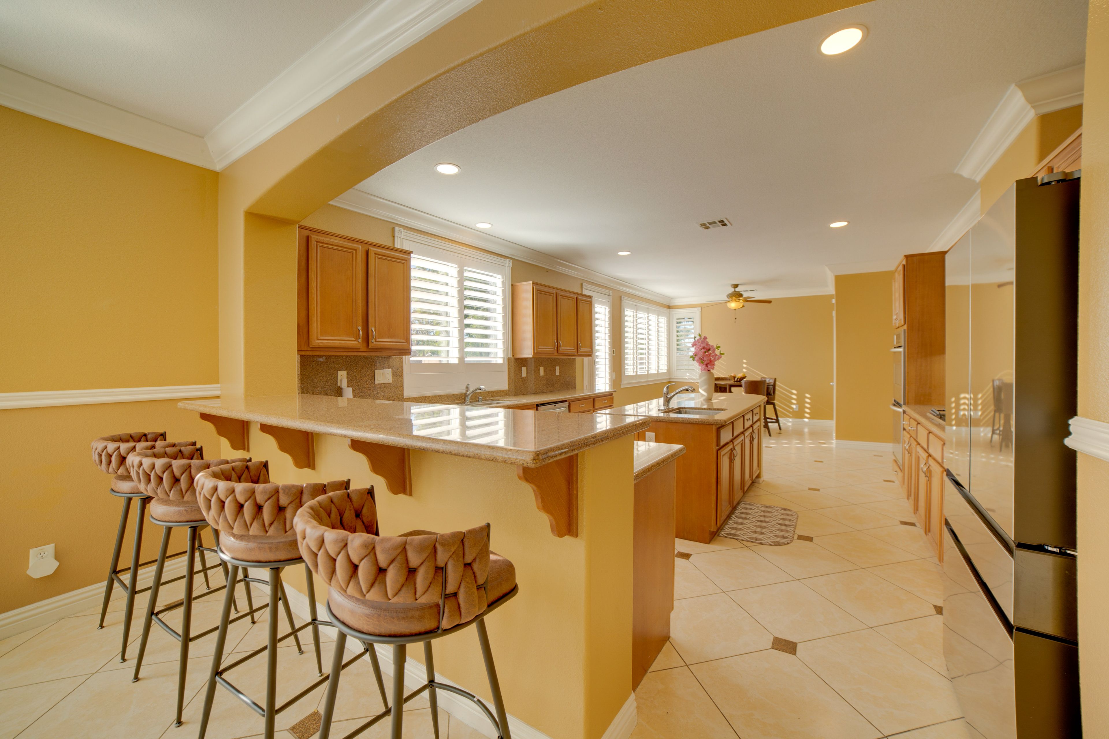 Kitchen | Breakfast Bar | Coffee Maker | 1st Floor