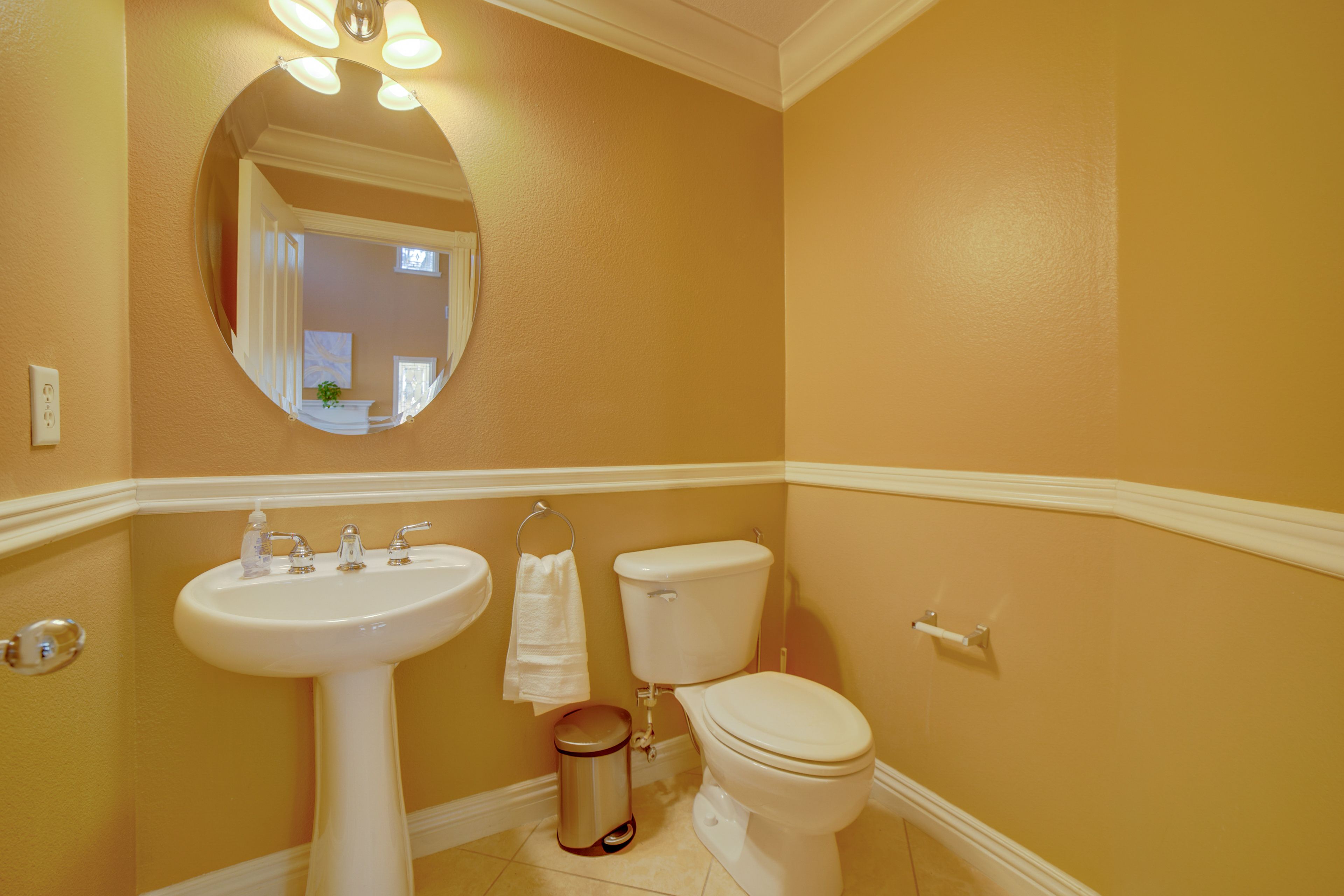 Half Bathroom | 1st Floor