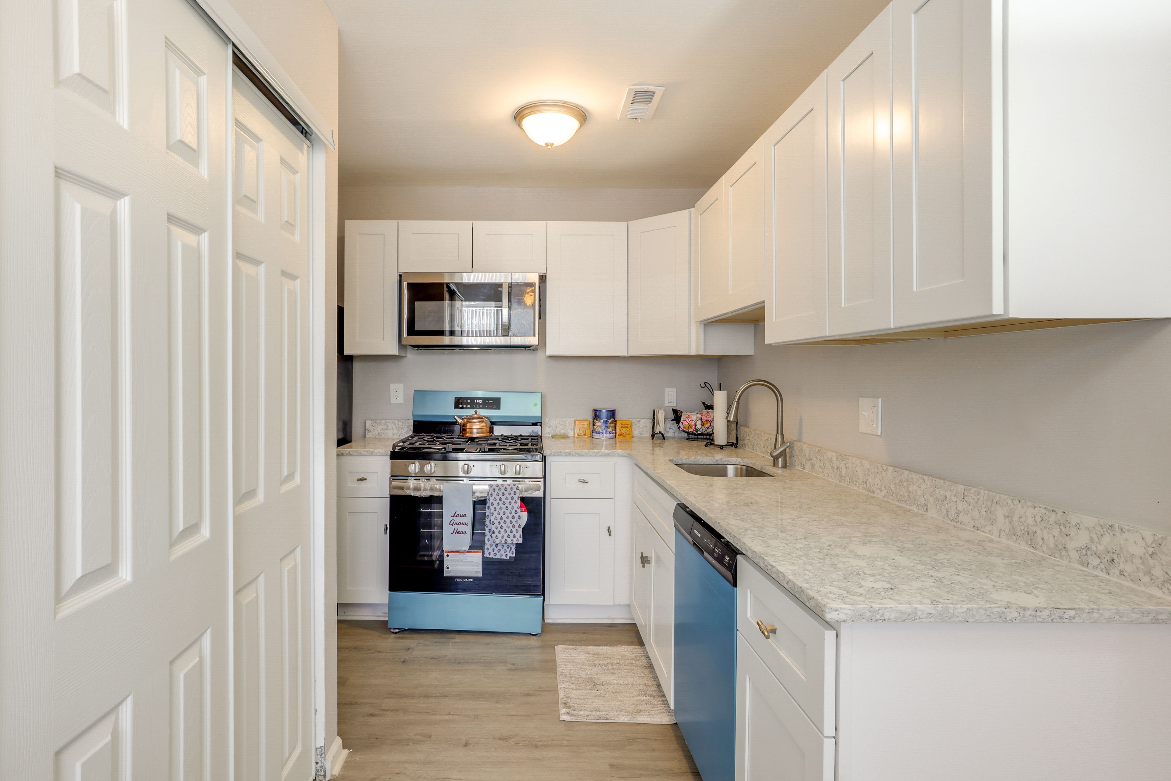 Kitchen | Refrigerator | Keurig Coffee Maker