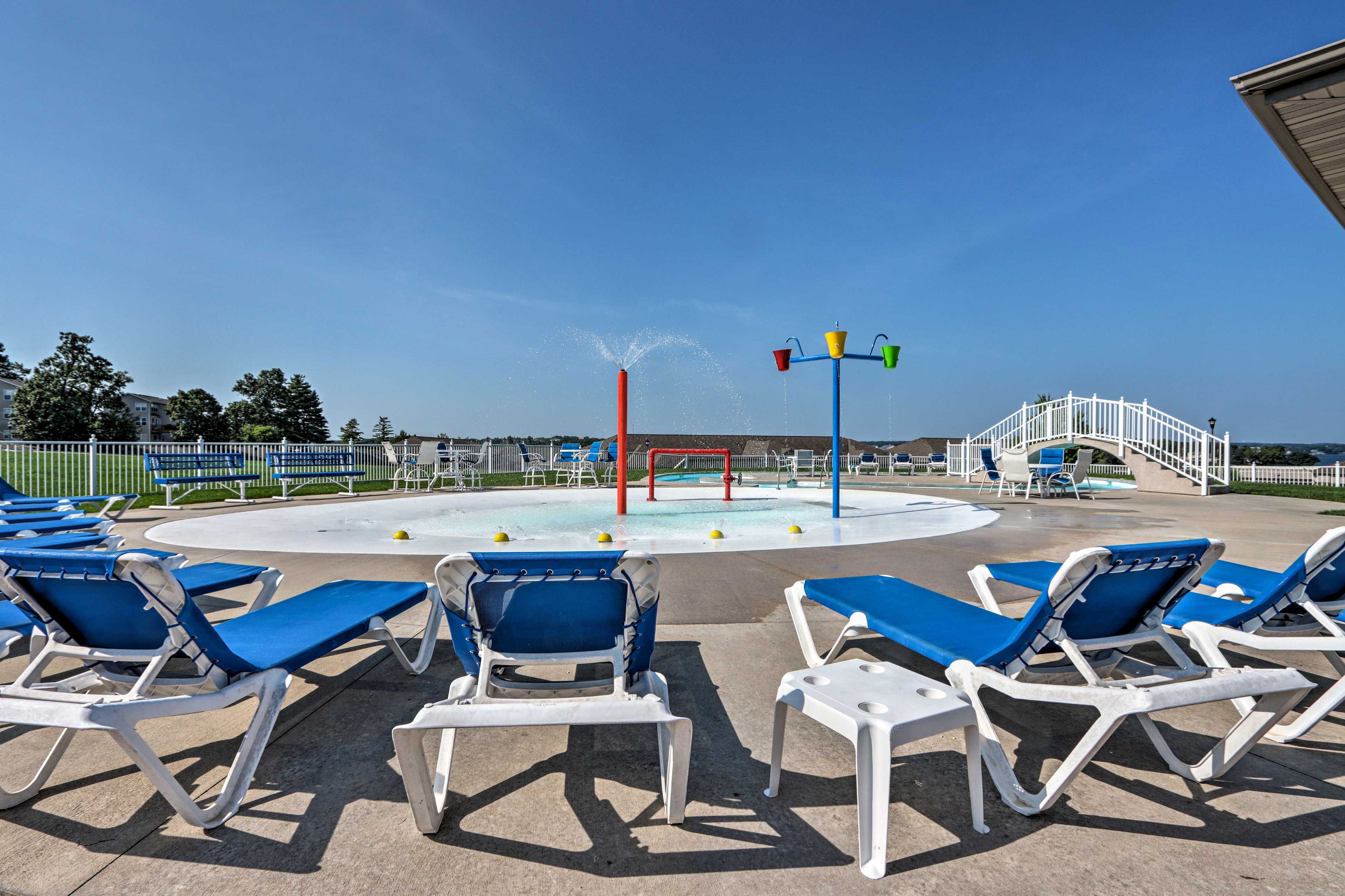 Community Amenities | Outdoor Pools