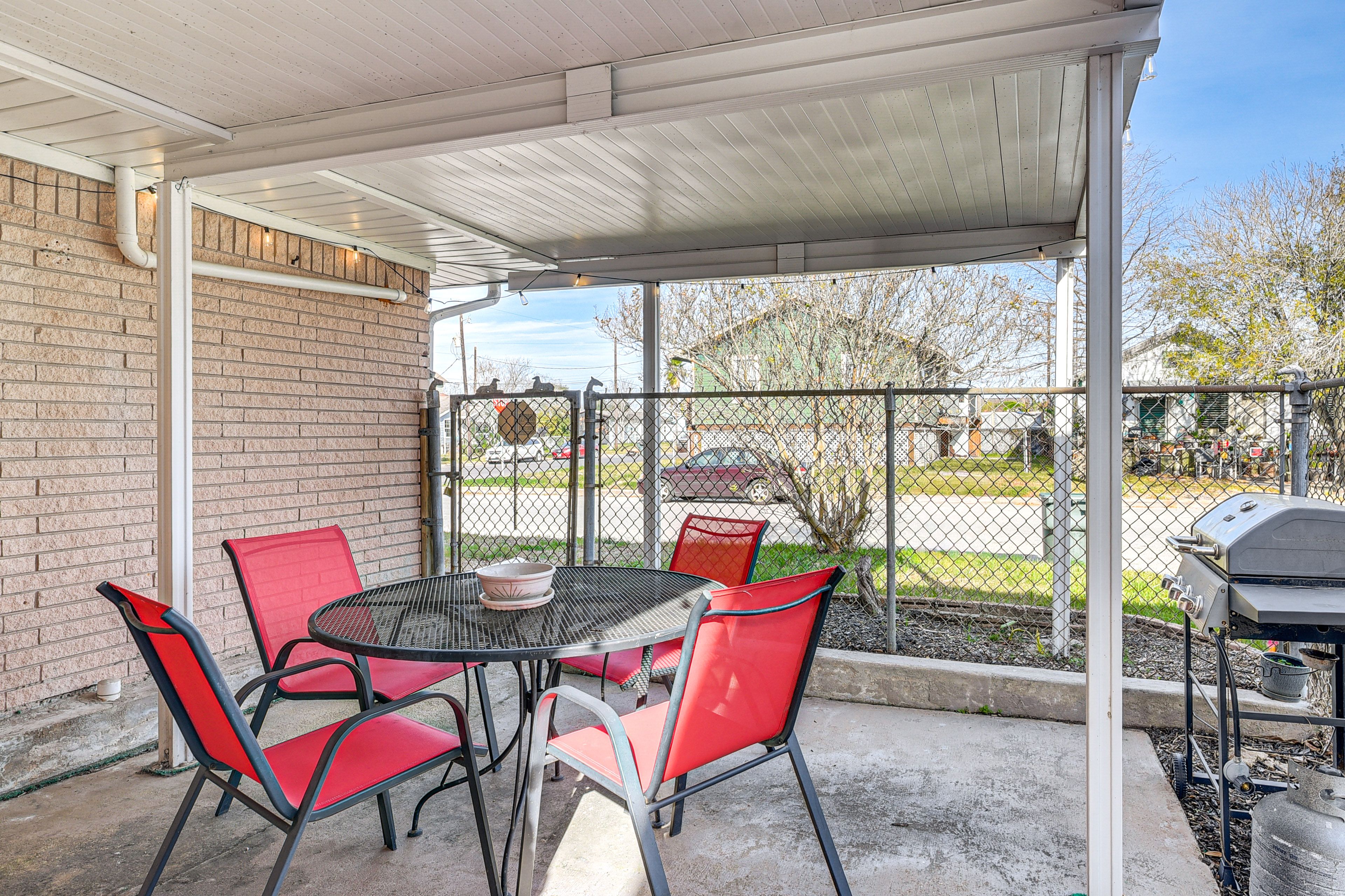 Shared Patio | Gas Grill | Dining Space