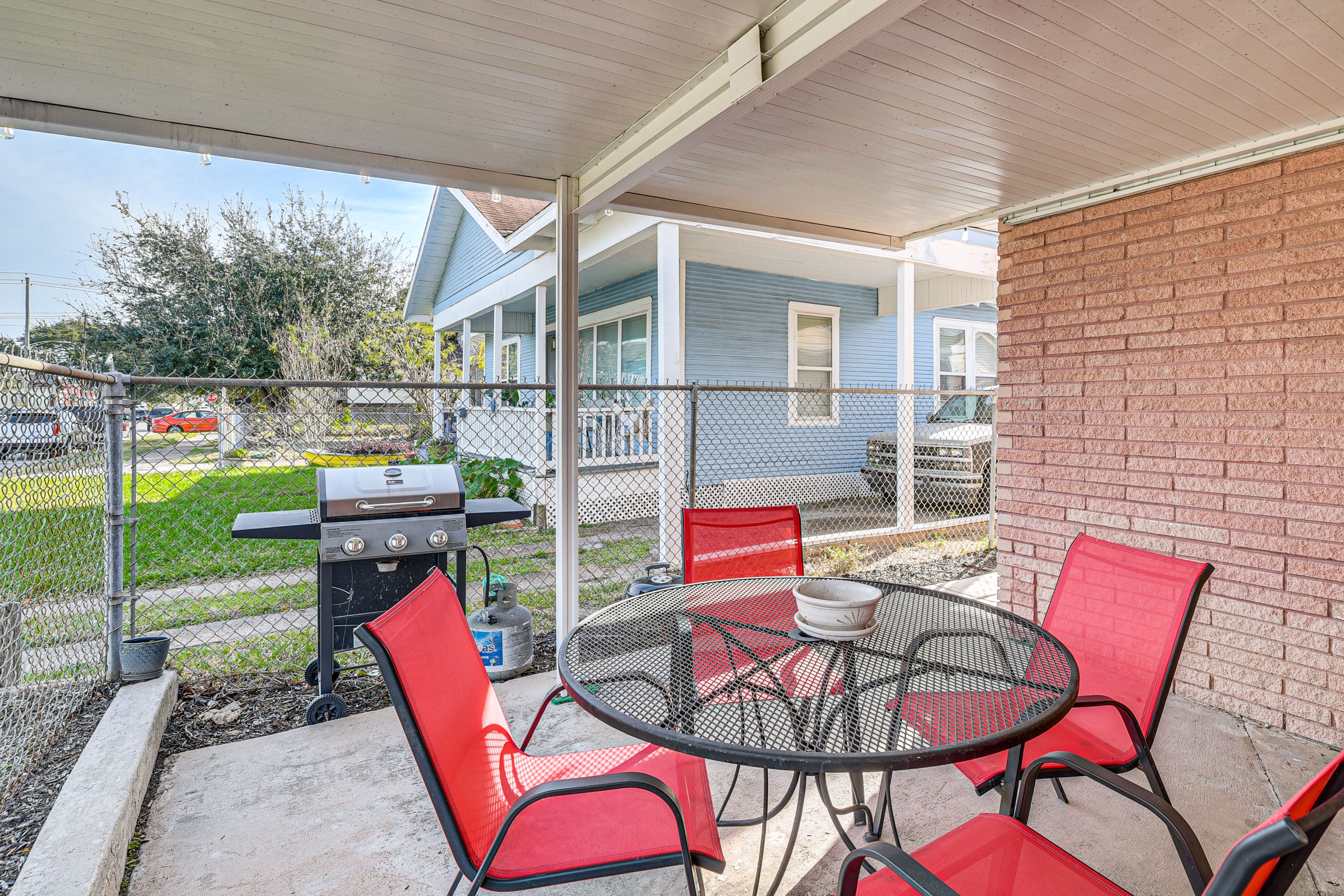 Shared Patio | Gas Grill | Dining Space