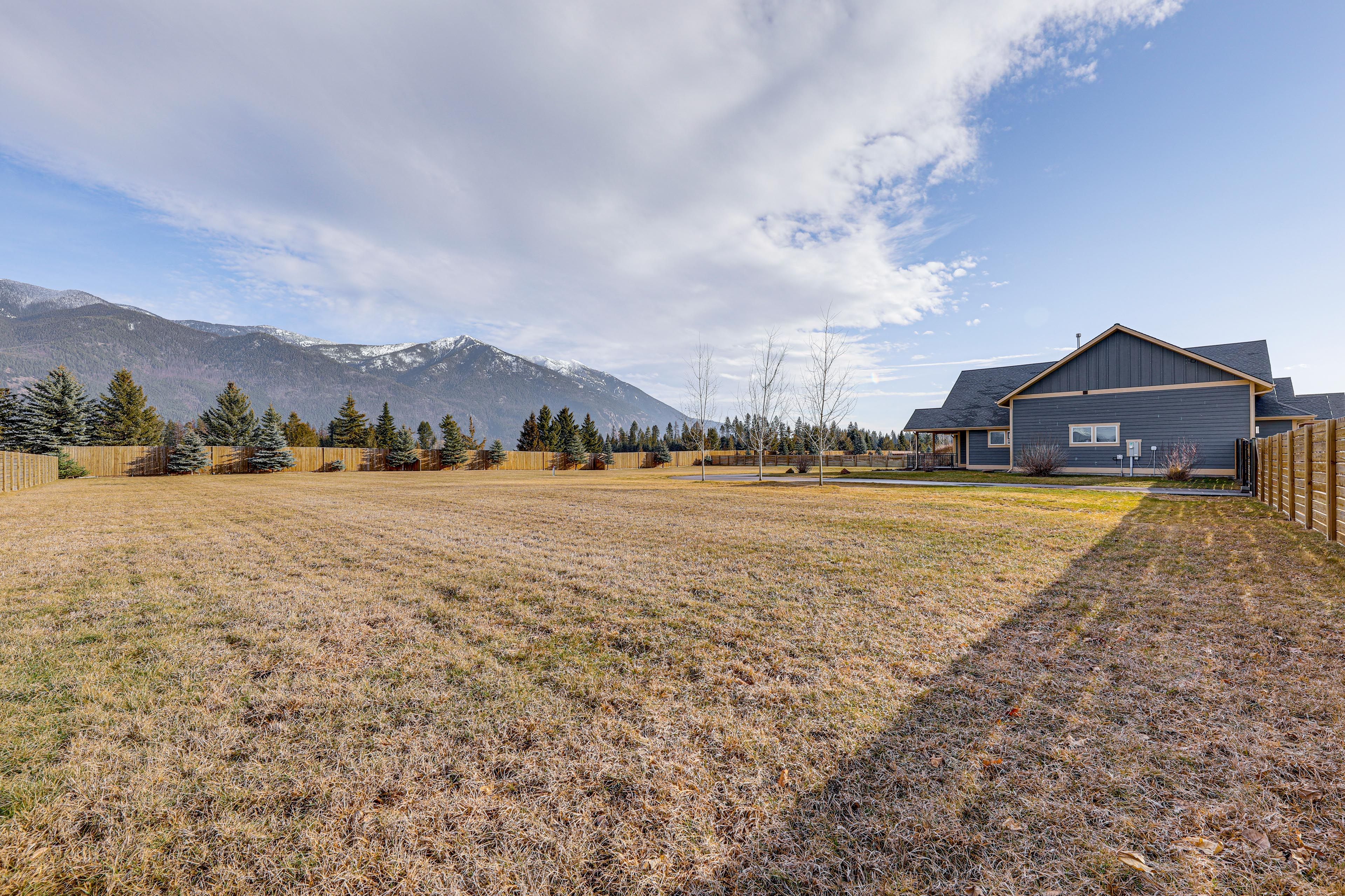 Fenced Yard | Mountain Views