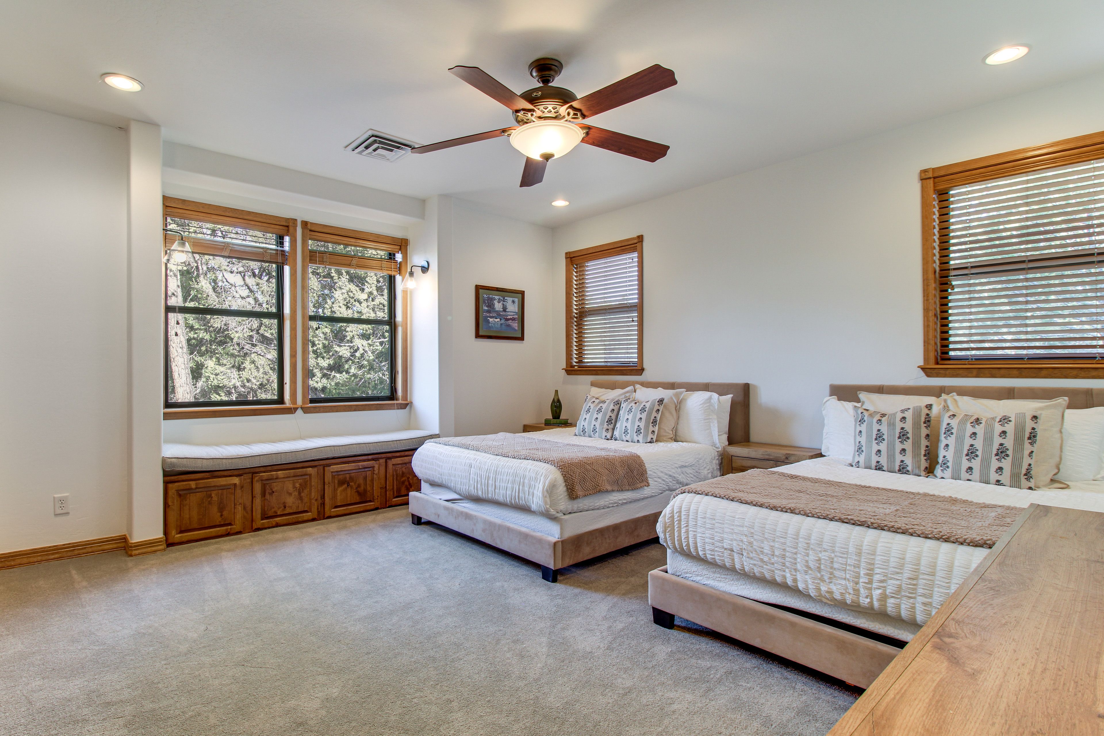 Bedroom 3 | 2 Queen Beds