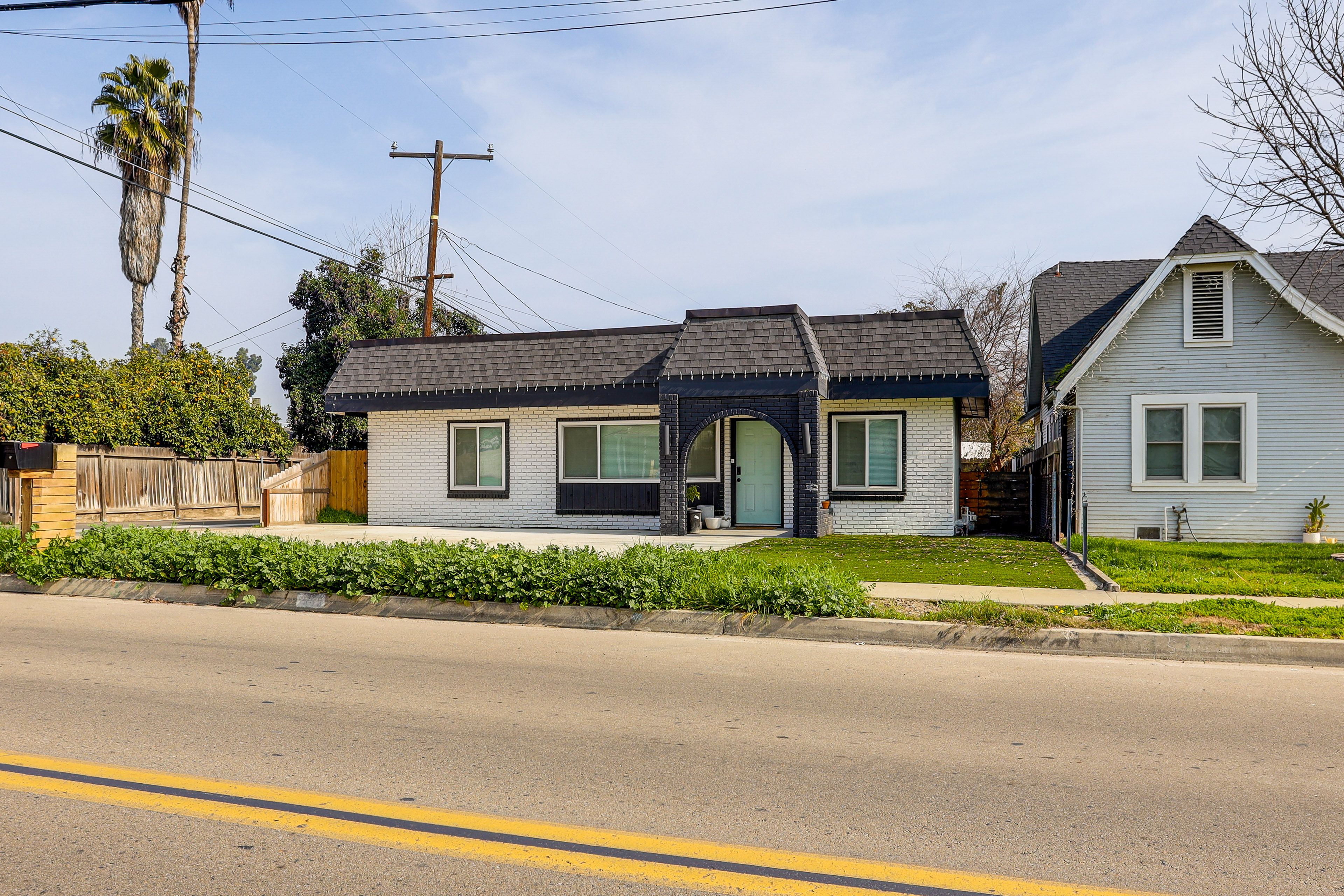 Parking | Driveway (2 Vehicles) | Carport (2 Vehicles)