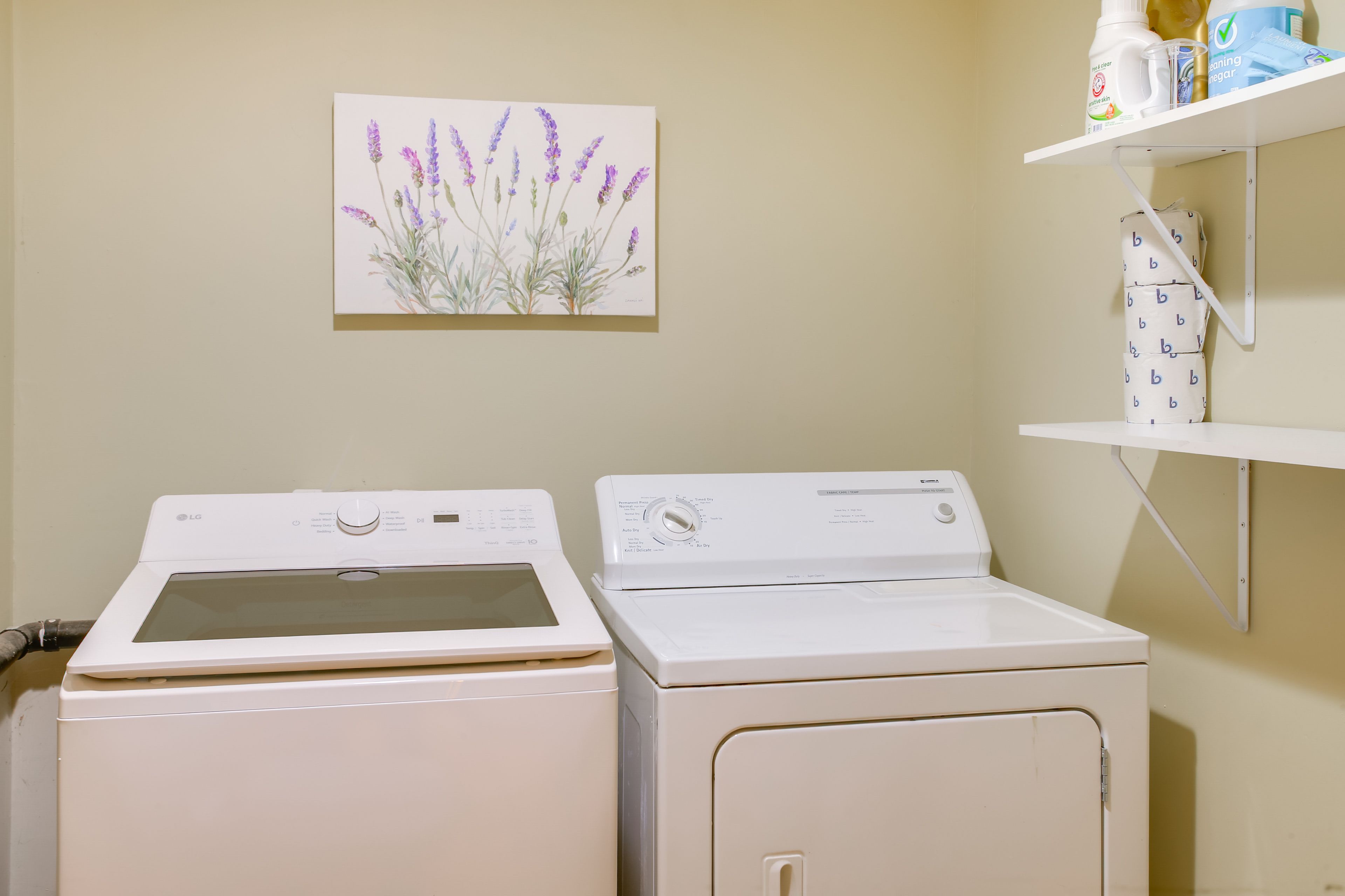 Laundry Room | Main Level
