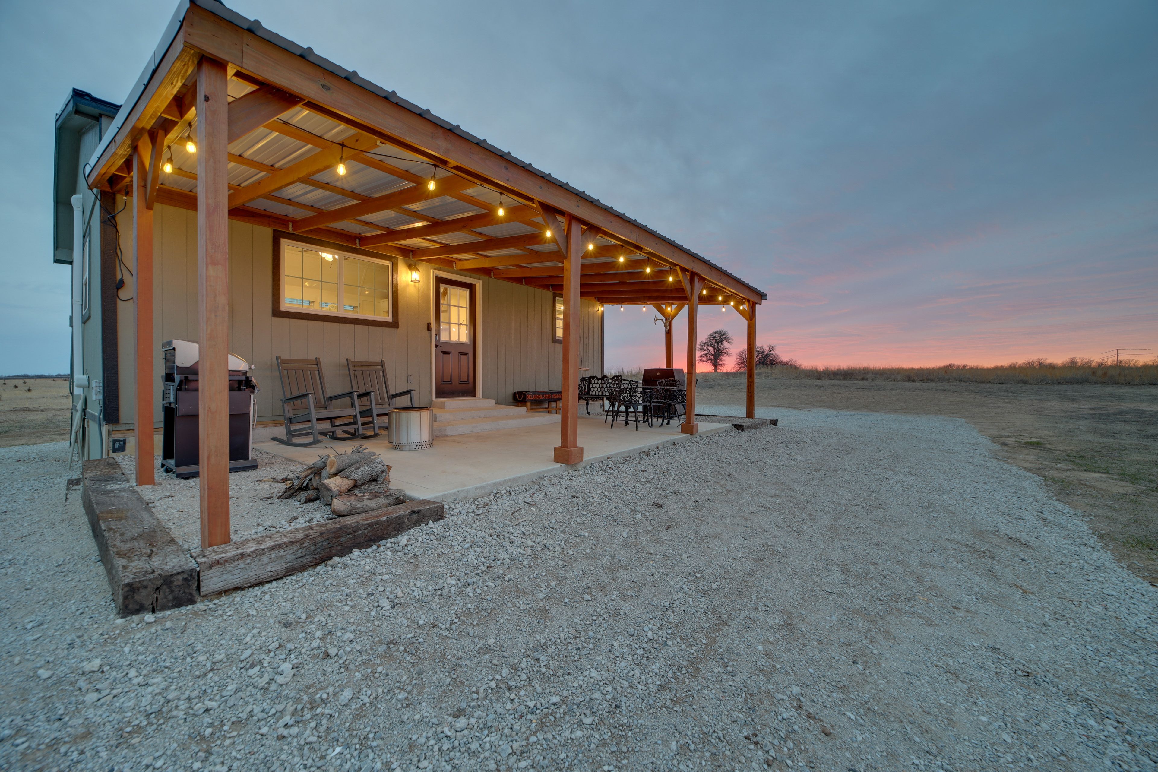 Depew Vacation Rental | 1BR | 1BA | 448 Sq Ft