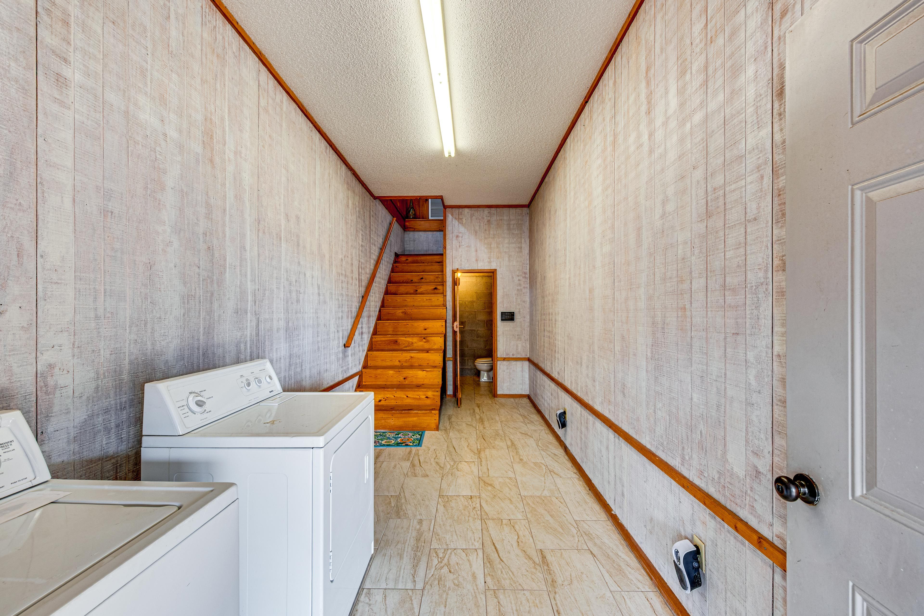 Entryway | Washer & Dryer | 1st Floor