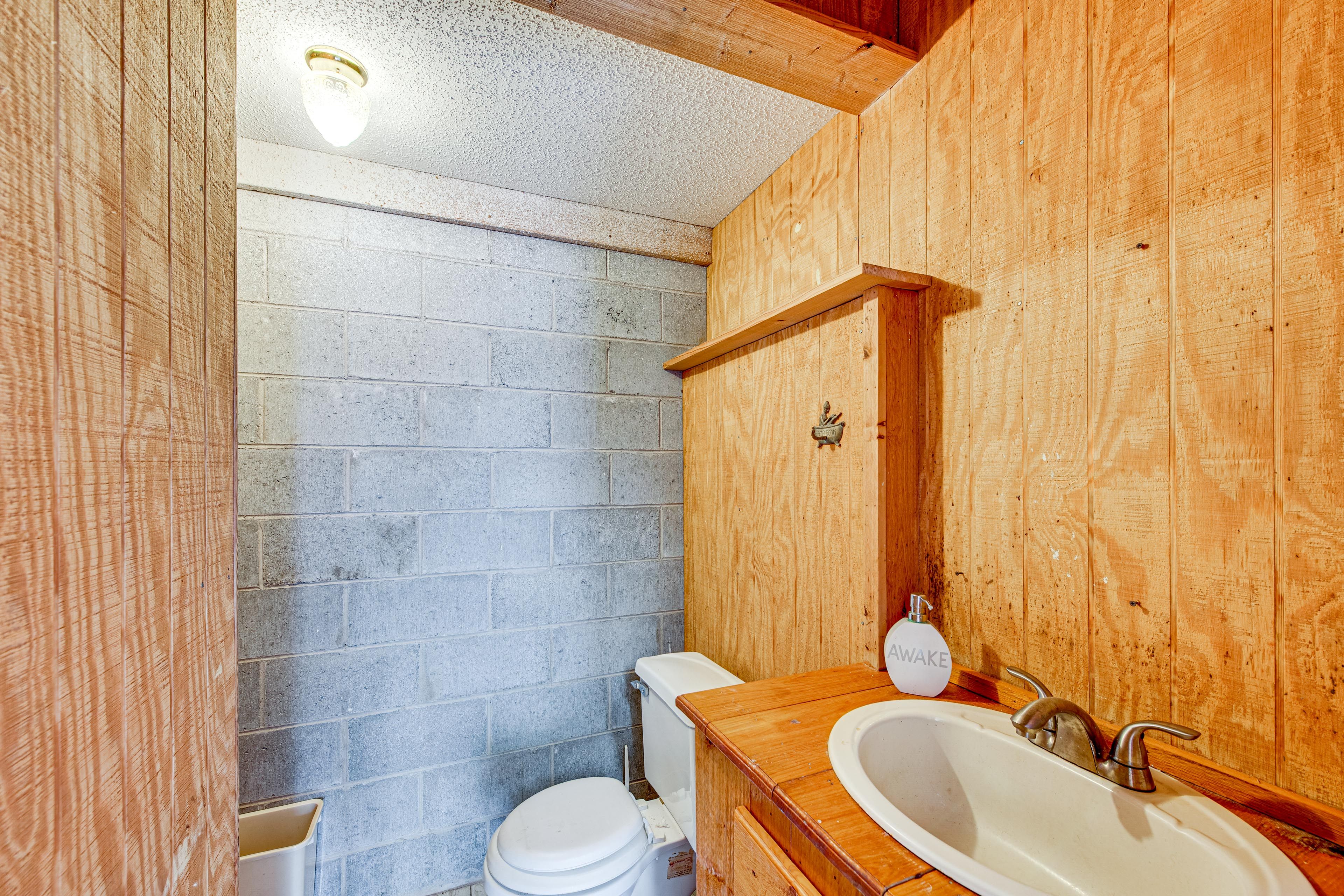 Half Bathroom | 1st Floor