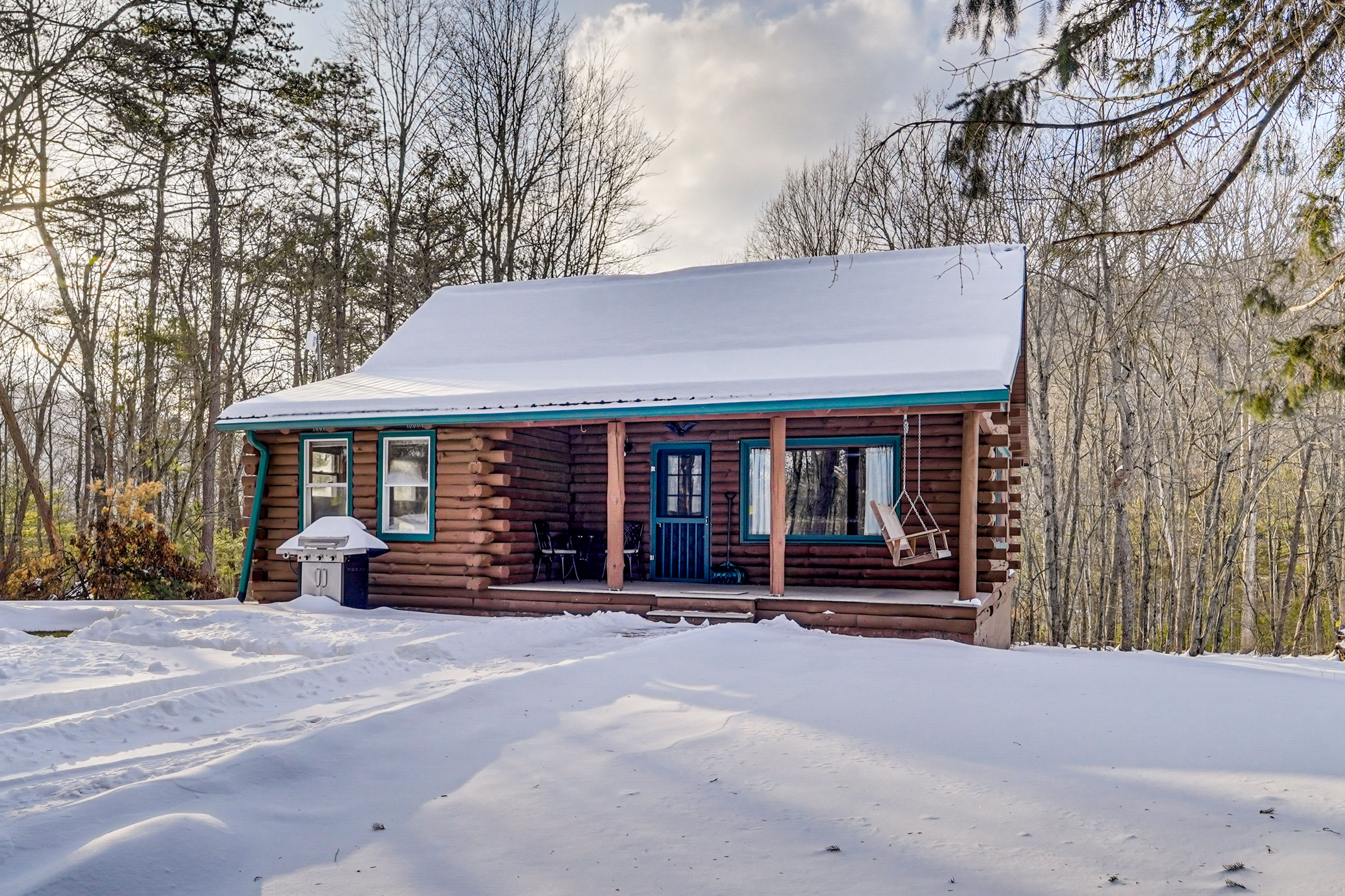 Driveway Parking (3 Vehicles)