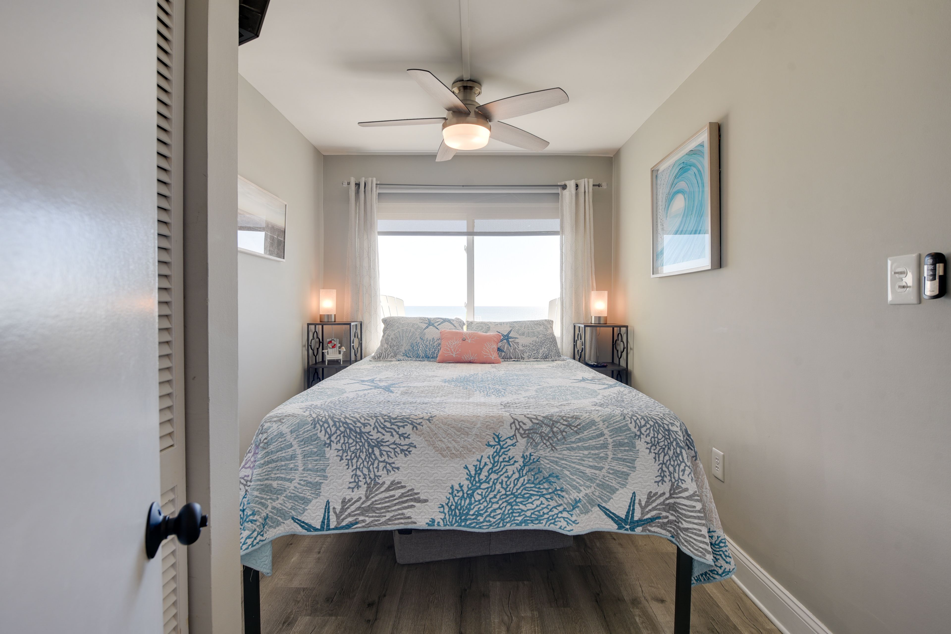 Bedroom 2 | Queen Bed